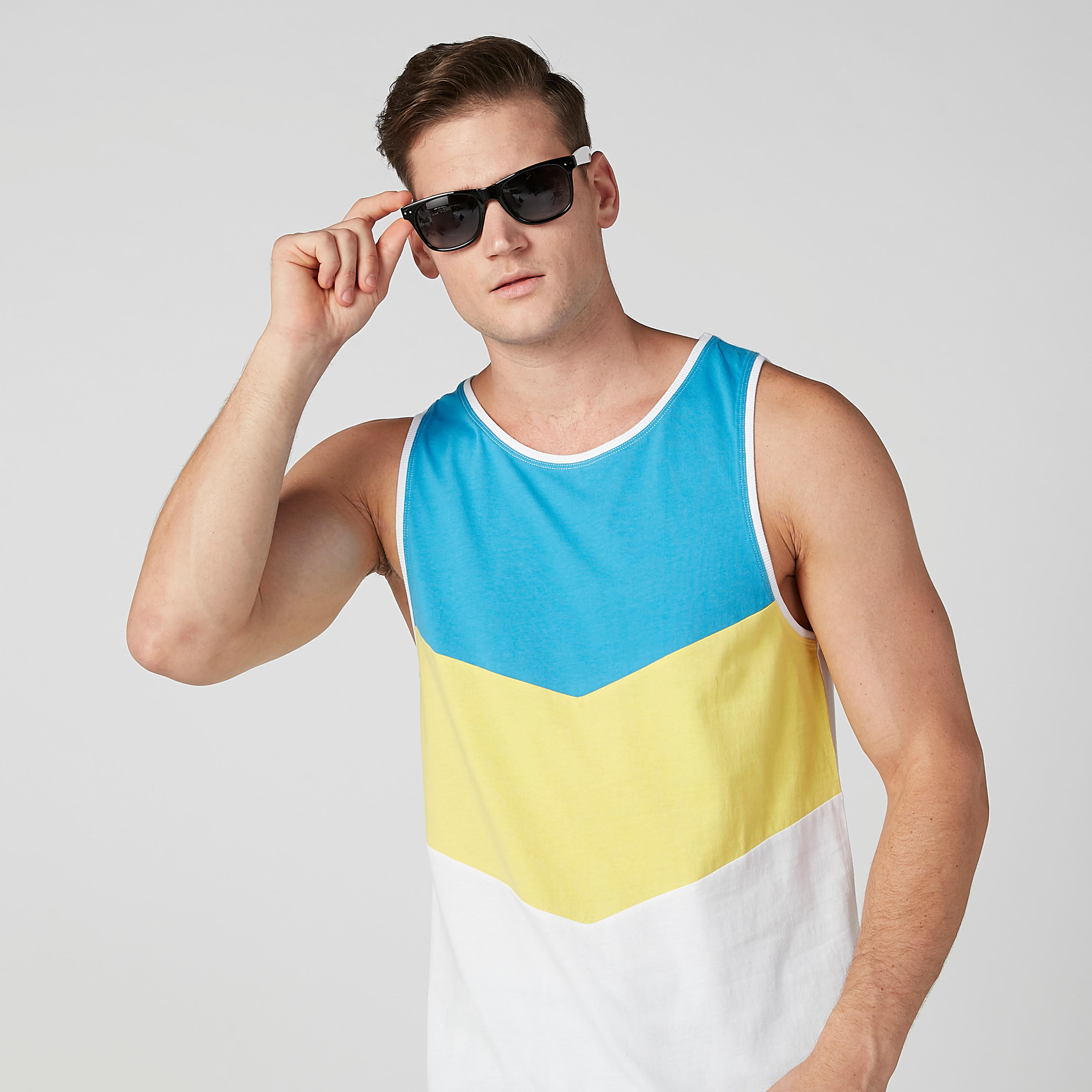 تيشيرت مستدام سادة سليم دون أكمام بياقة عميقة-men-clothing-tshirtsandpolos-tshirts-image-3