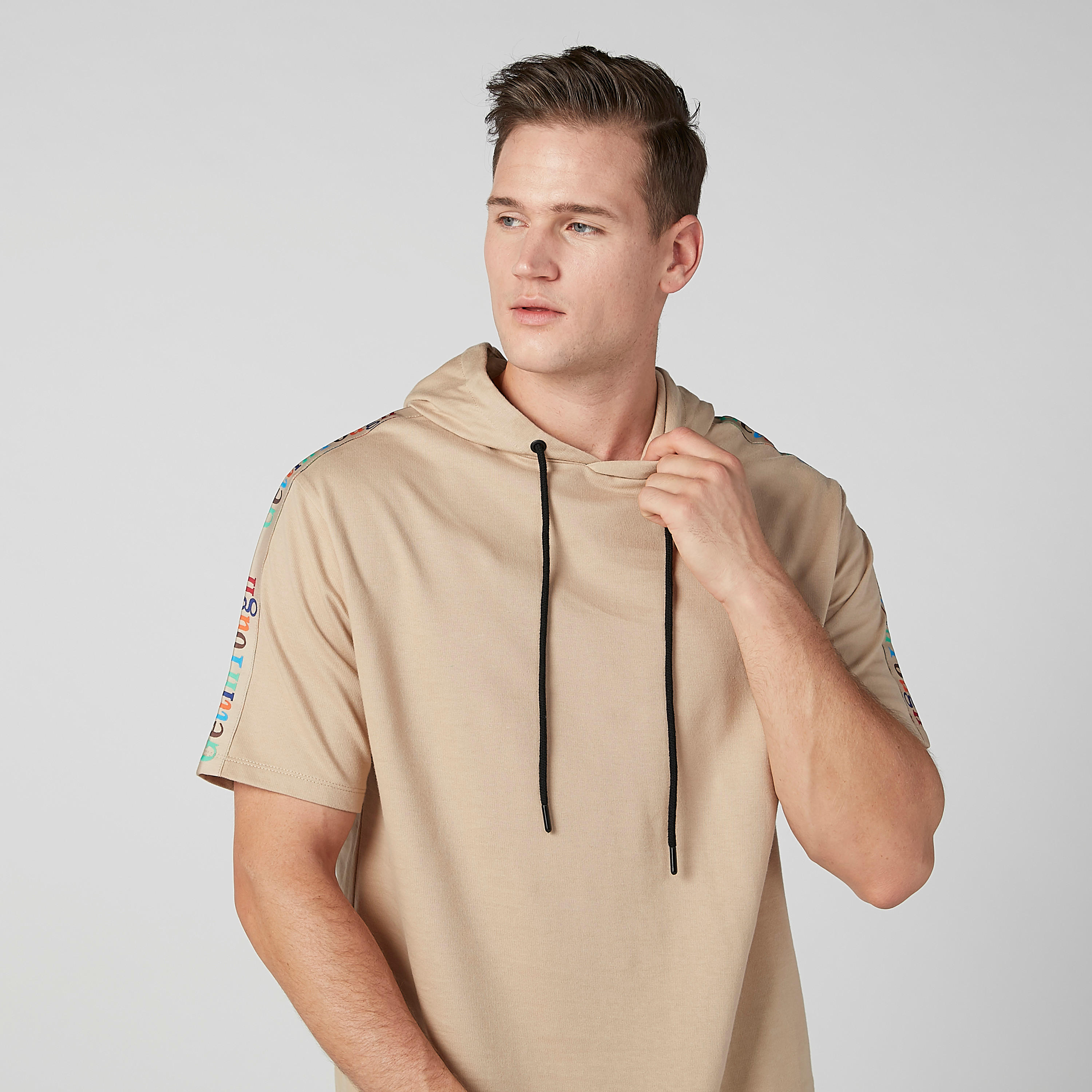 تيشيرت مستدام سليم وقبّعة وشريطة-men-clothing-tshirtsandpolos-tshirts-image-2