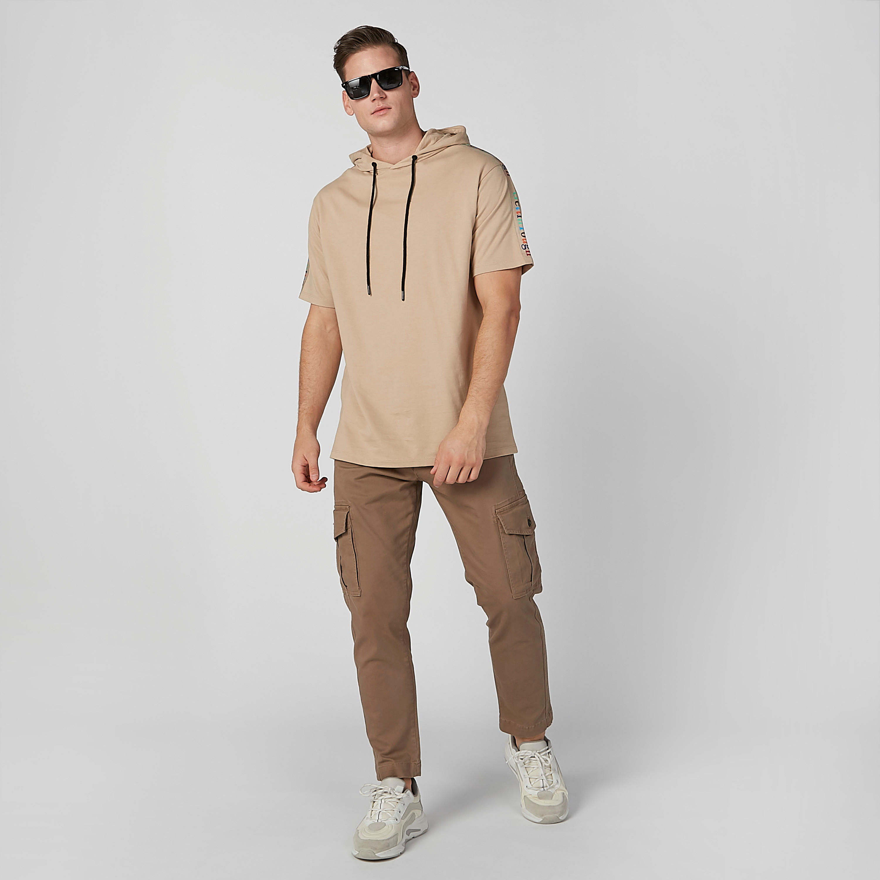 تيشيرت مستدام سليم وقبّعة وشريطة-men-clothing-tshirtsandpolos-tshirts-image-3
