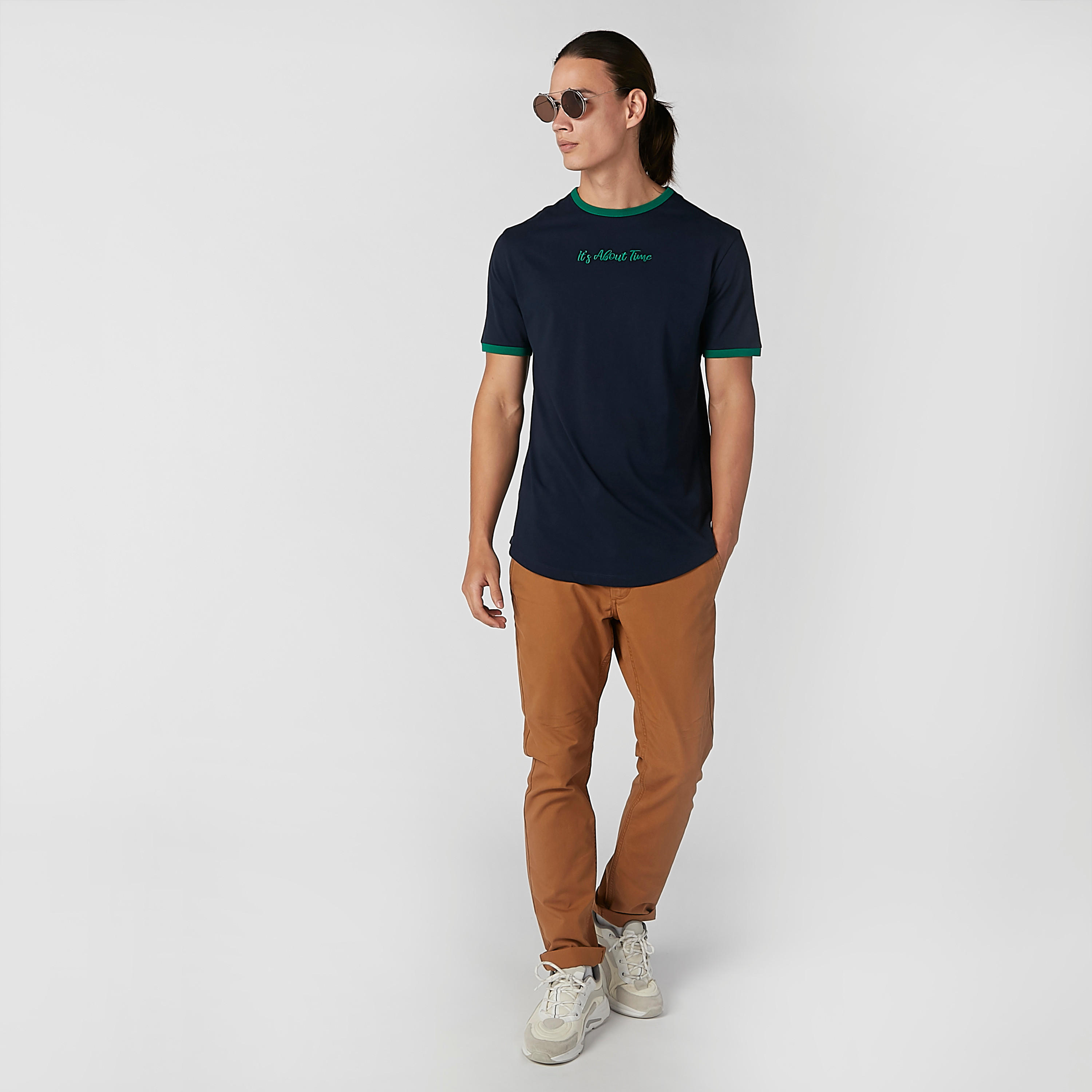 تيشيرت مستدام مطرّز سليم بأكمام بحوّاف متباينة -men-clothing-tshirtsandpolos-tshirts-image-3