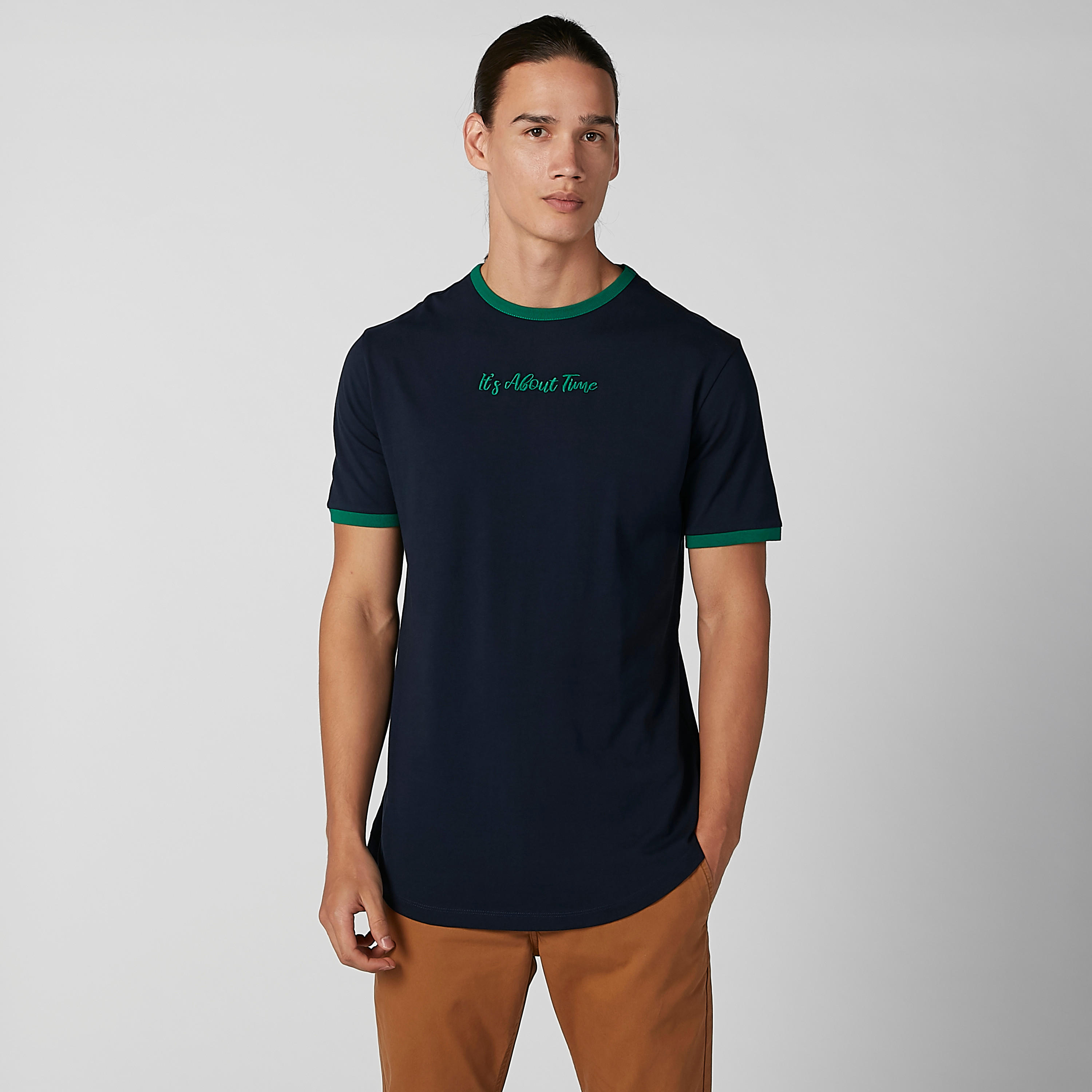 تيشيرت مستدام مطرّز سليم بأكمام بحوّاف متباينة -men-clothing-tshirtsandpolos-tshirts-image-1