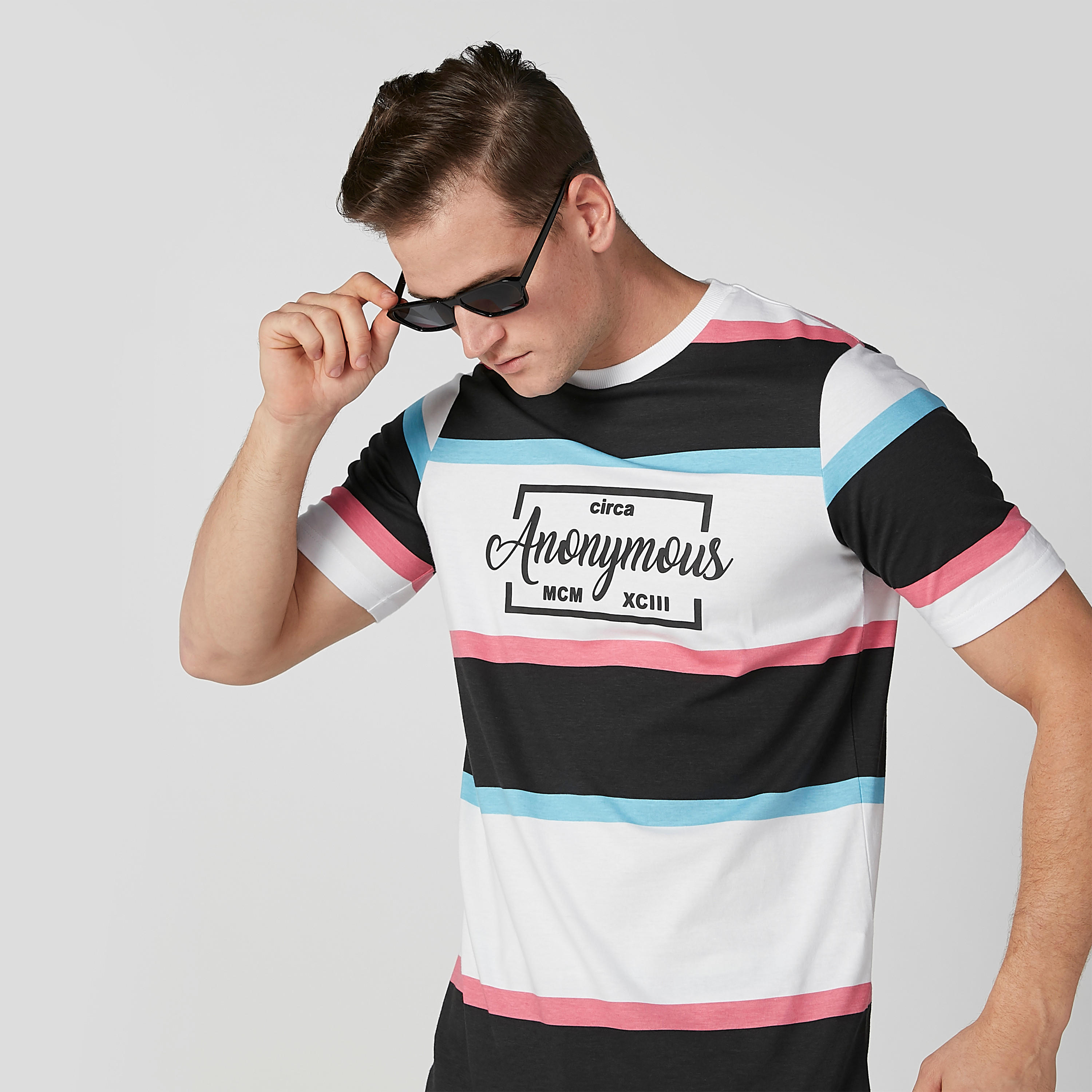 تيشيرت مستدام سليم وياقة مستديرة وطبعات -men-clothing-tshirtsandpolos-tshirts-image-2