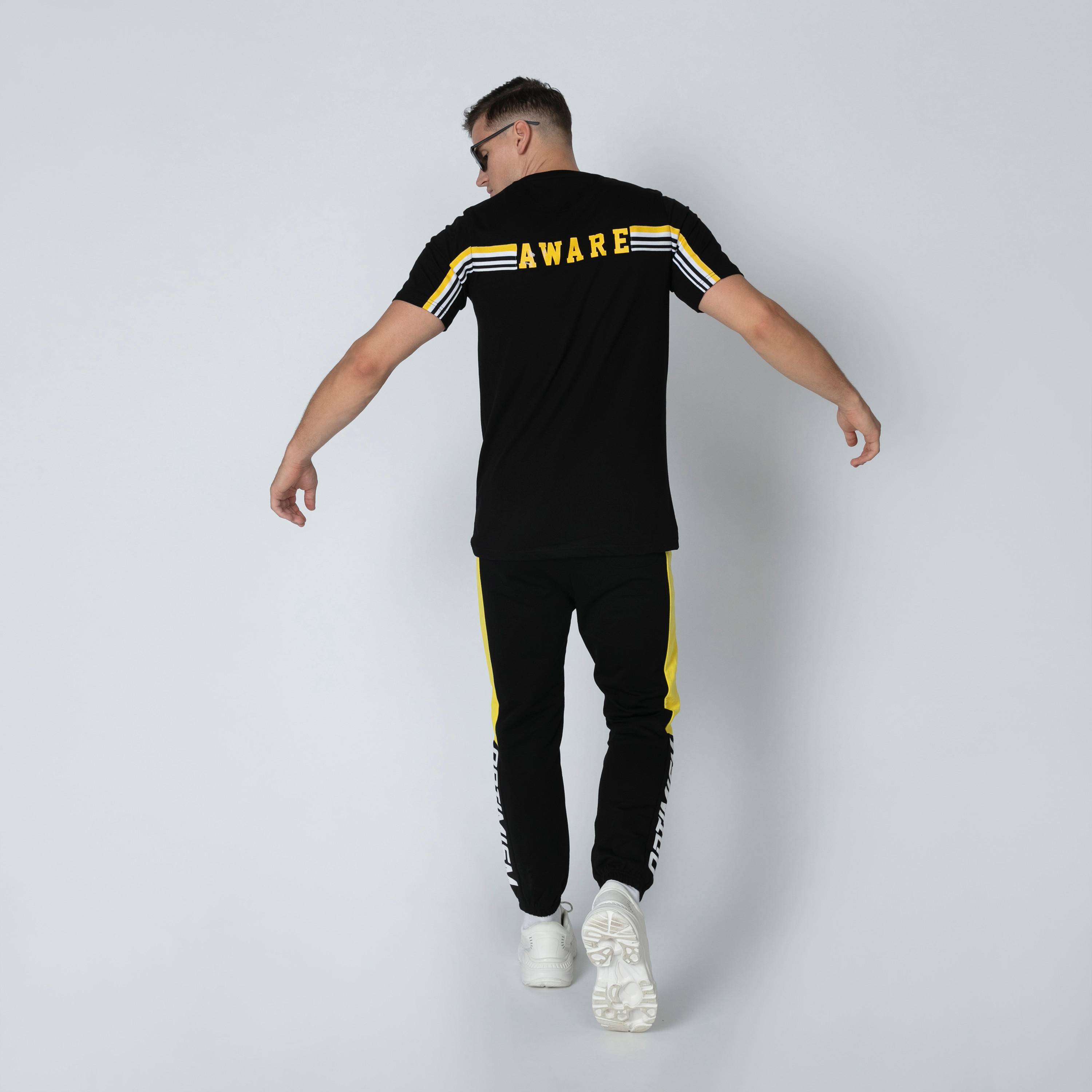 تيشيرت مستدام سليم بياقة مستديرة وأكمام قصيرة وطبعات -men-clothing-tshirtsandpolos-tshirts-image-1
