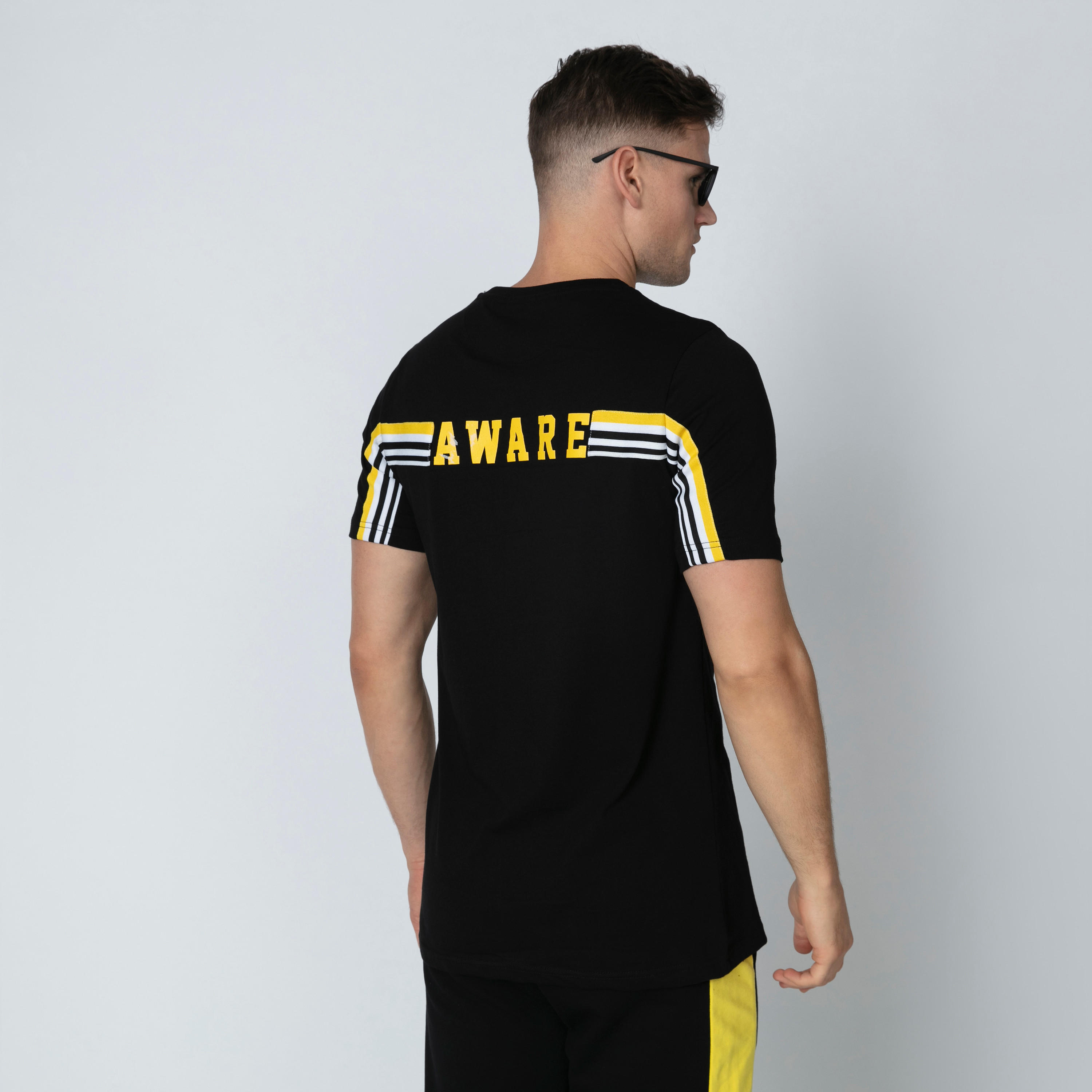 تيشيرت مستدام سليم بياقة مستديرة وأكمام قصيرة وطبعات -men-clothing-tshirtsandpolos-tshirts-image-2