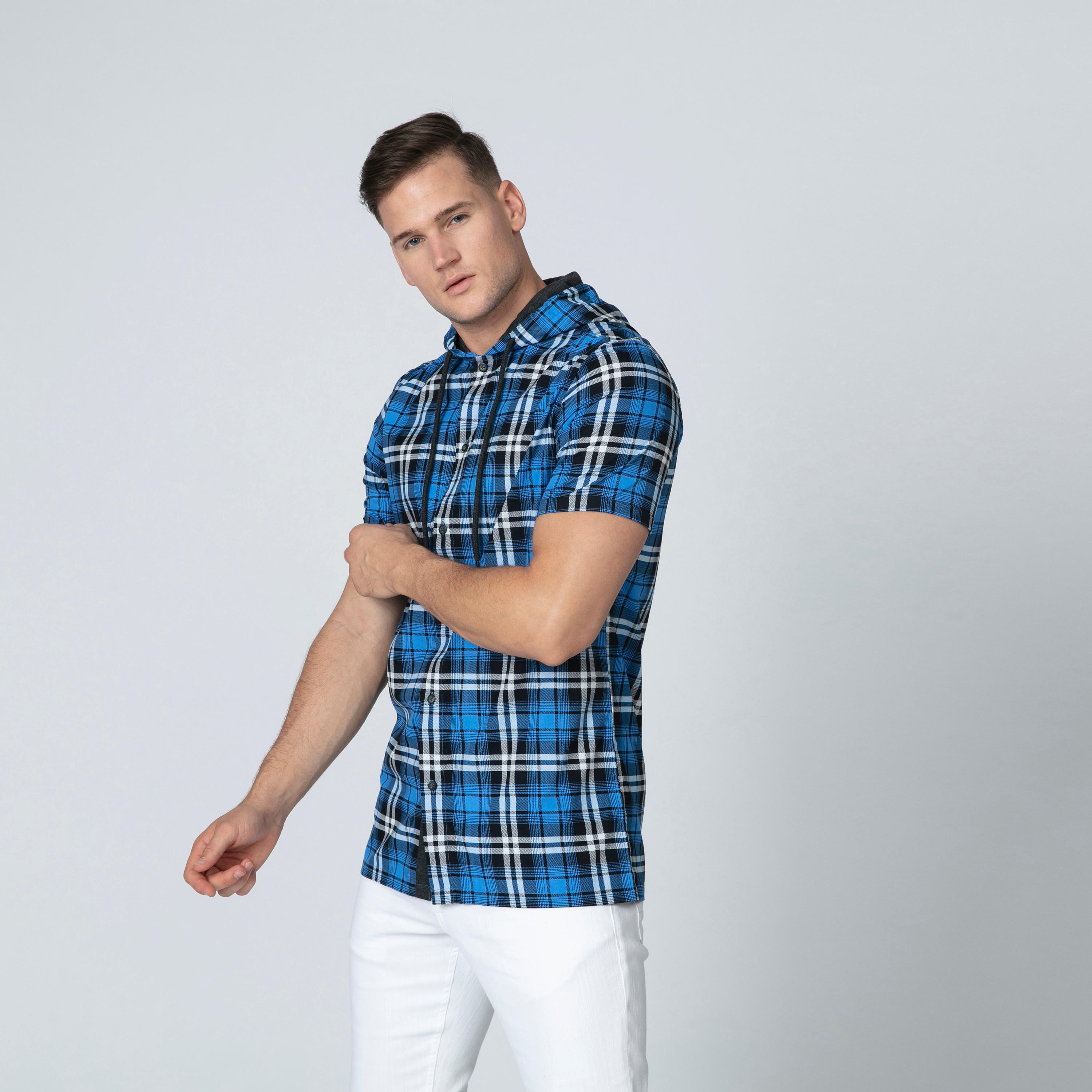قميص كاروهات بقبّعة وأكمام قصيرة-men-clothing-shirts-image-1