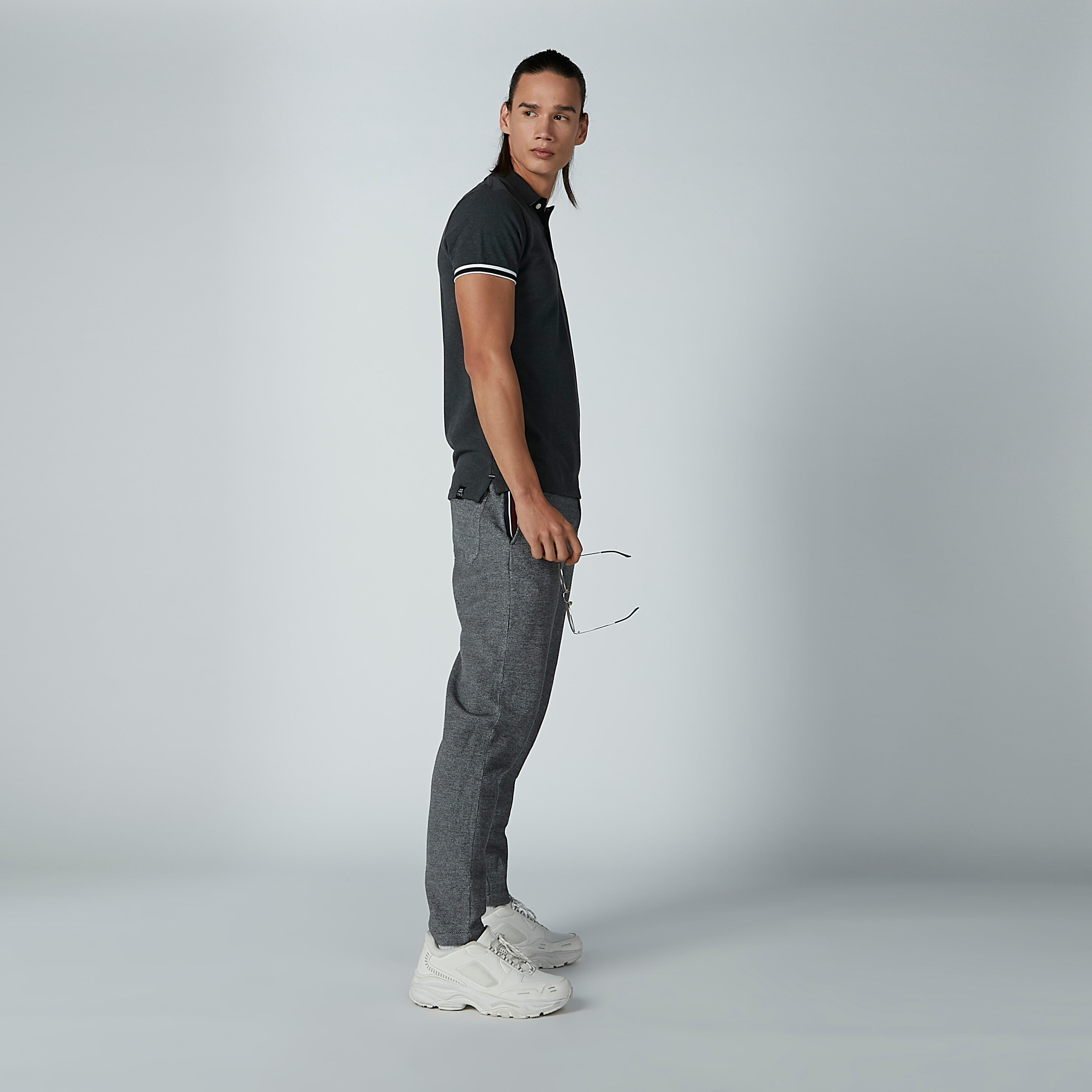بنطال بارز الملمس بخصر متوسط الارتفاع وجيوب ورباط-men-clothing-bottoms-trousersandchinos-trousers-image-2