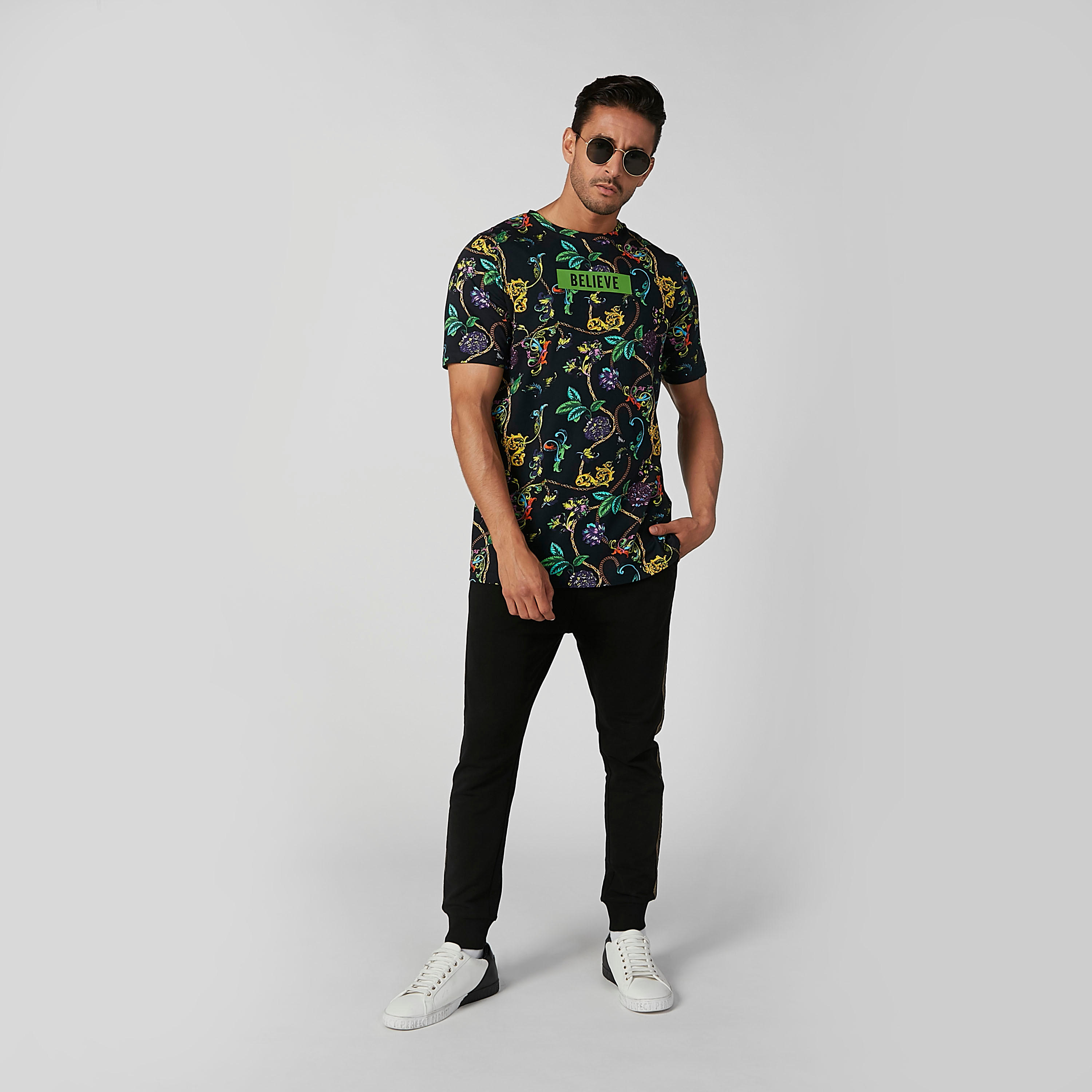 تيشيرت بياقة مستديرة وأكمام قصيرة وطبعات-men-clothing-tshirtsandpolos-tshirts-image-5