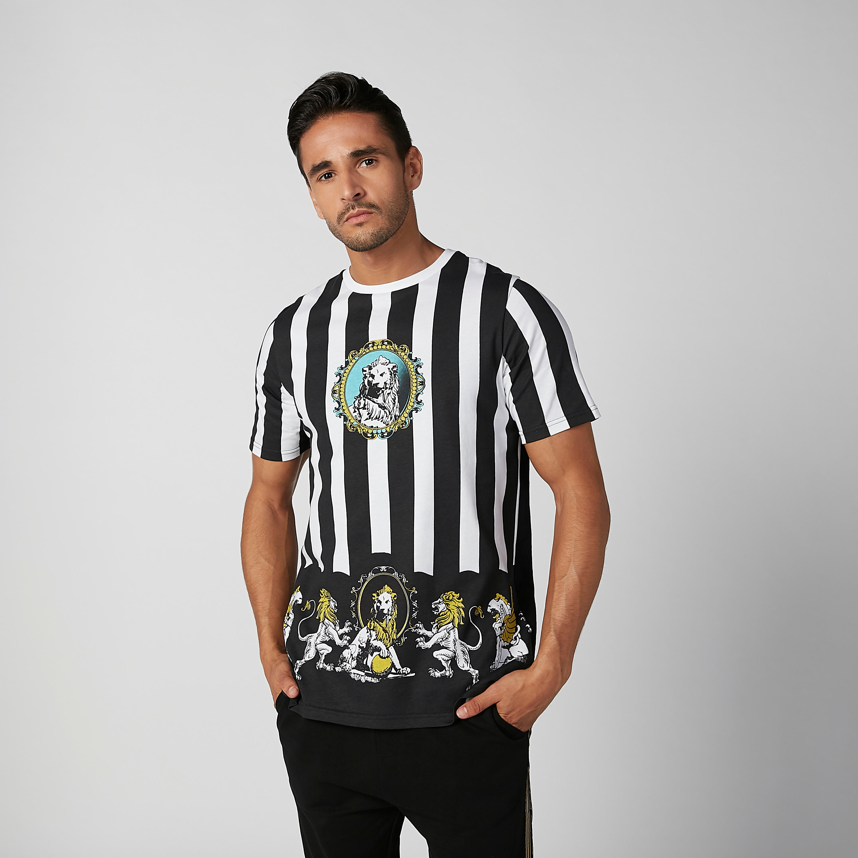 تيشيرت بياقة مستديرة وأكمام قصيرة وطبعات-men-clothing-tshirtsandpolos-tshirts-image-3