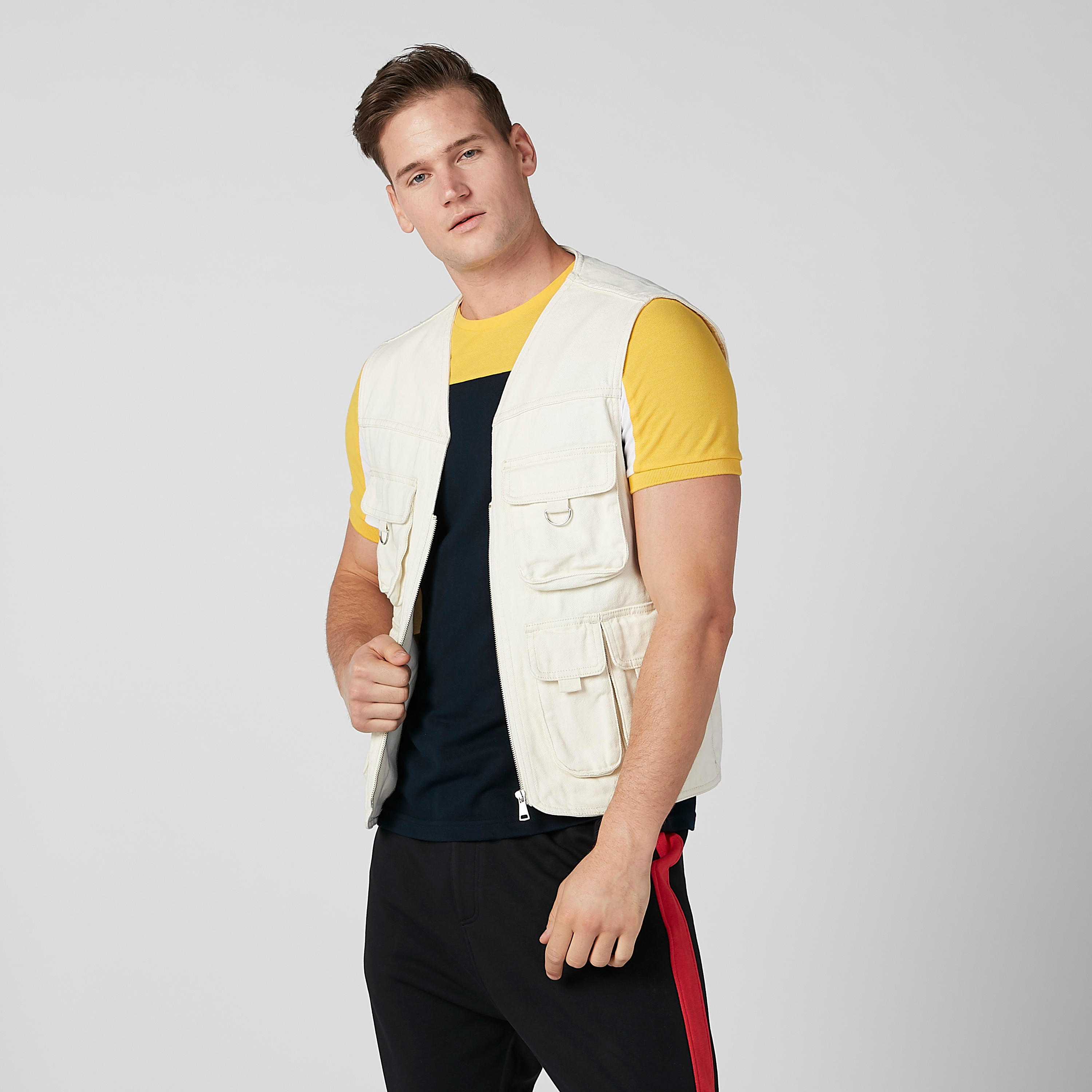 Plain Sleeveless Jacket with Pocket Detail-men-clothing-jacketsandblazers-jackets-image-1