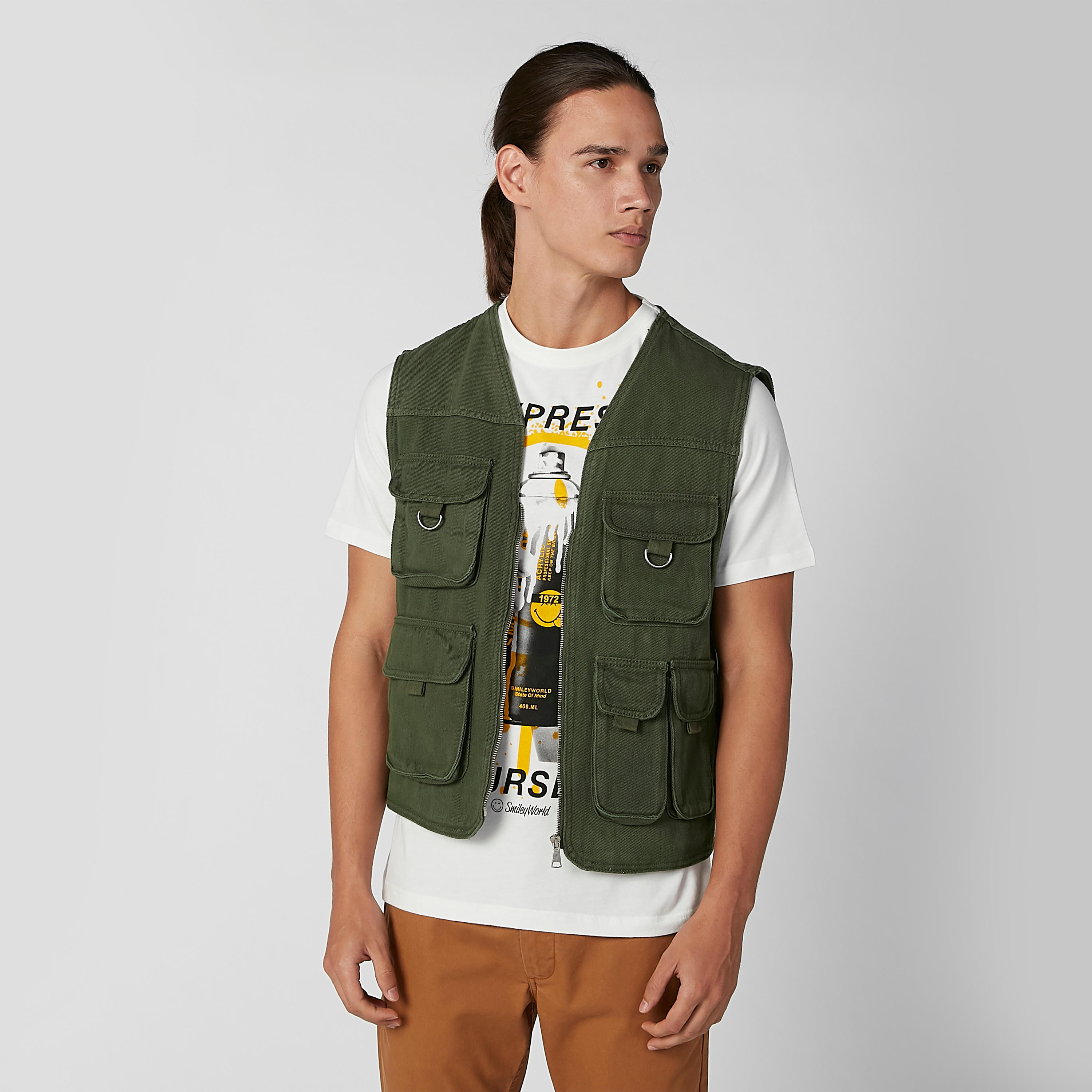 جاكيت دون أكمام بسحّاب إغلاق وجيوب بطيّة-men-clothing-jacketsandblazers-jackets-image-3