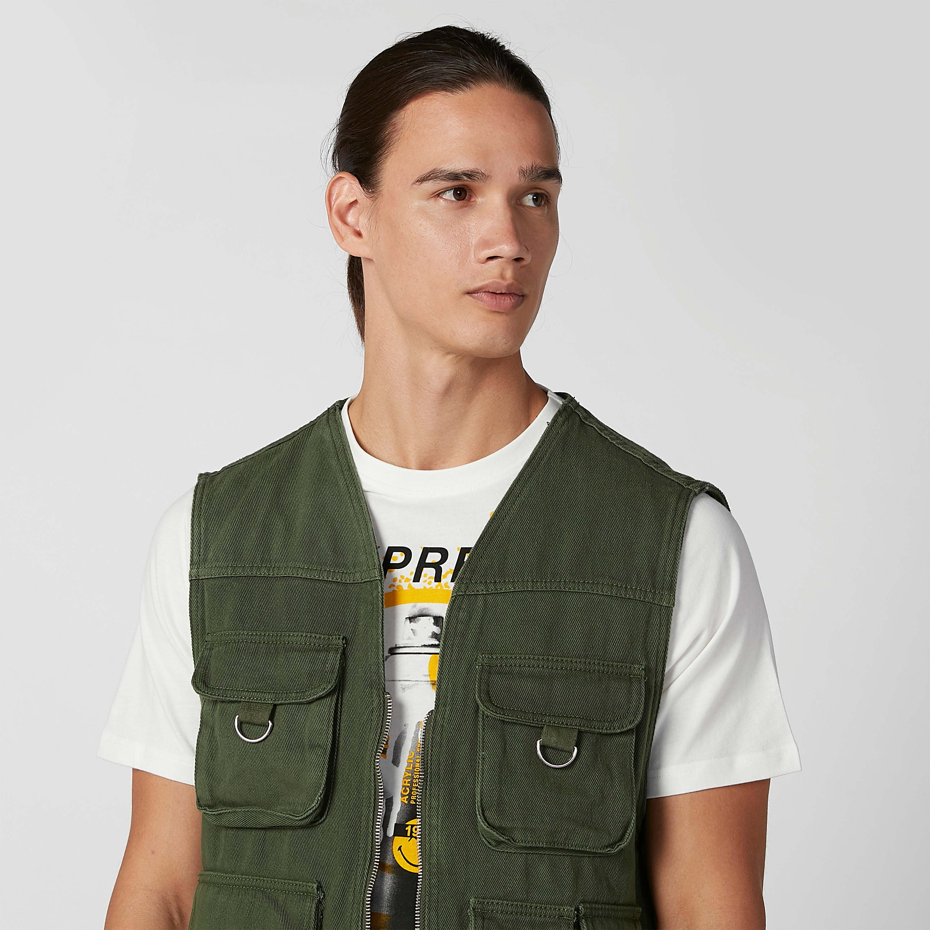 جاكيت دون أكمام بسحّاب إغلاق وجيوب بطيّة-men-clothing-jacketsandblazers-jackets-image-4