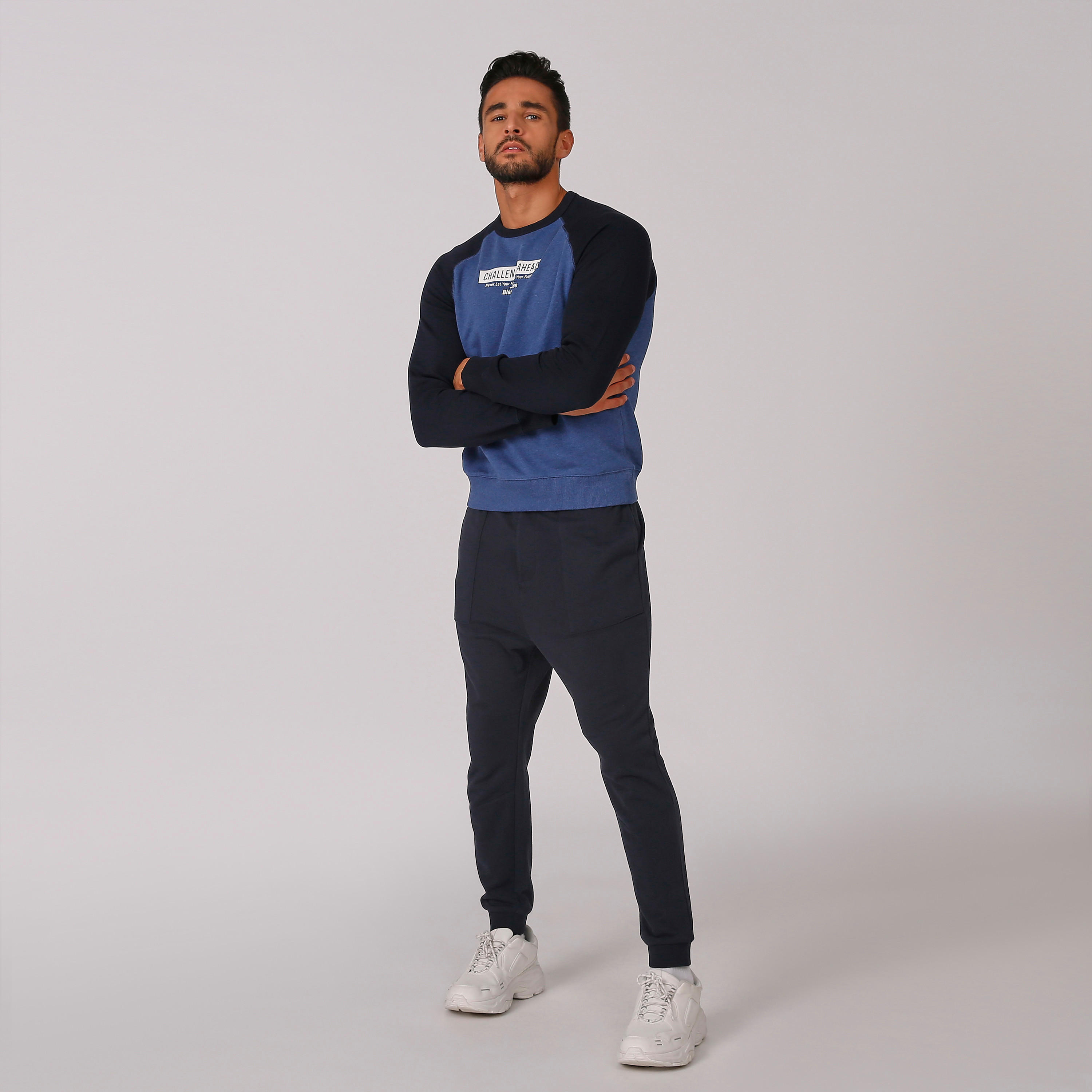 بنطلون رياضي مستدام بأساور وخصر مطاطي -men-clothing-bottoms-joggers-image-1