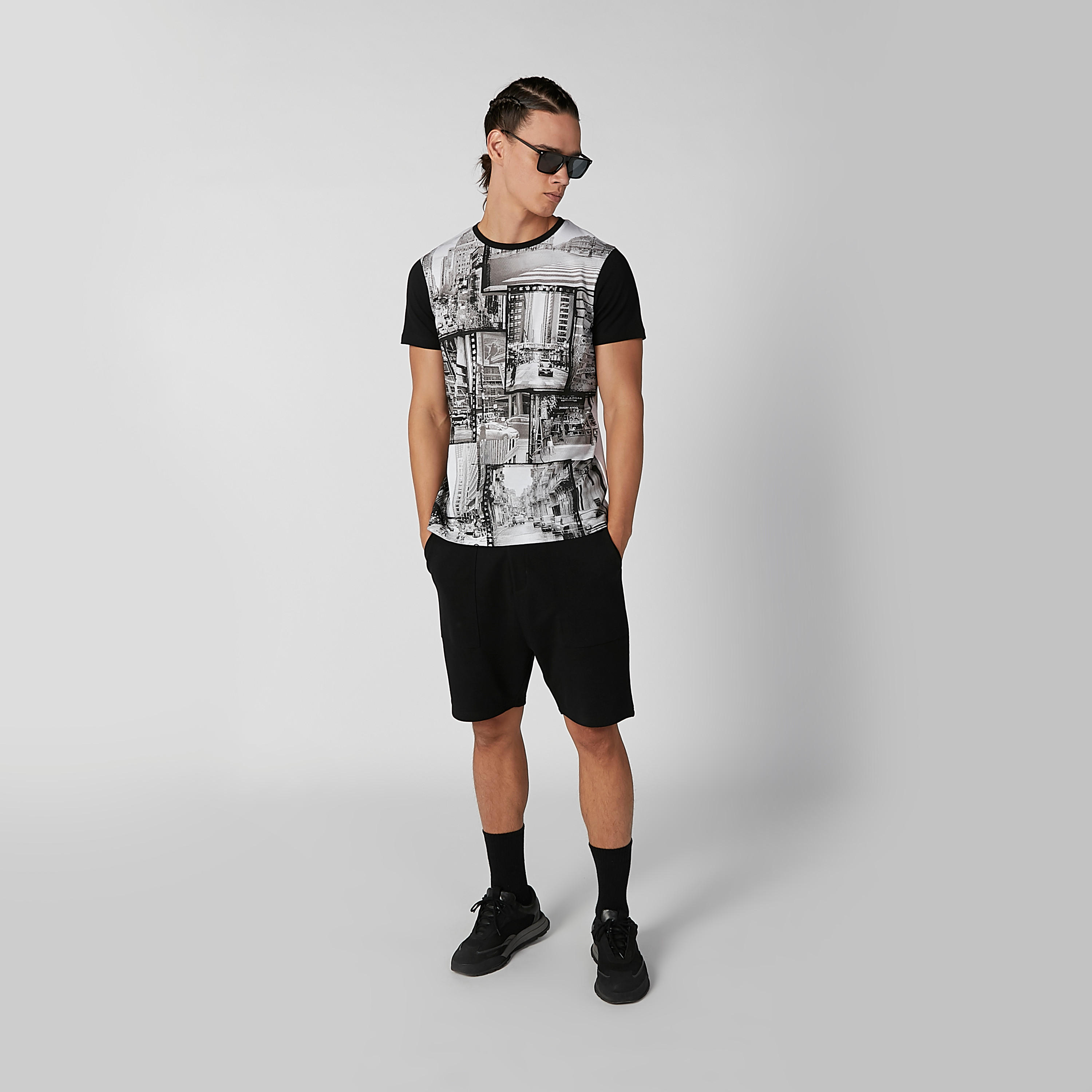 تيشيرت بياقة مستديرة وأكمام قصيرة وطبعات-men-clothing-tshirtsandpolos-tshirts-image-1