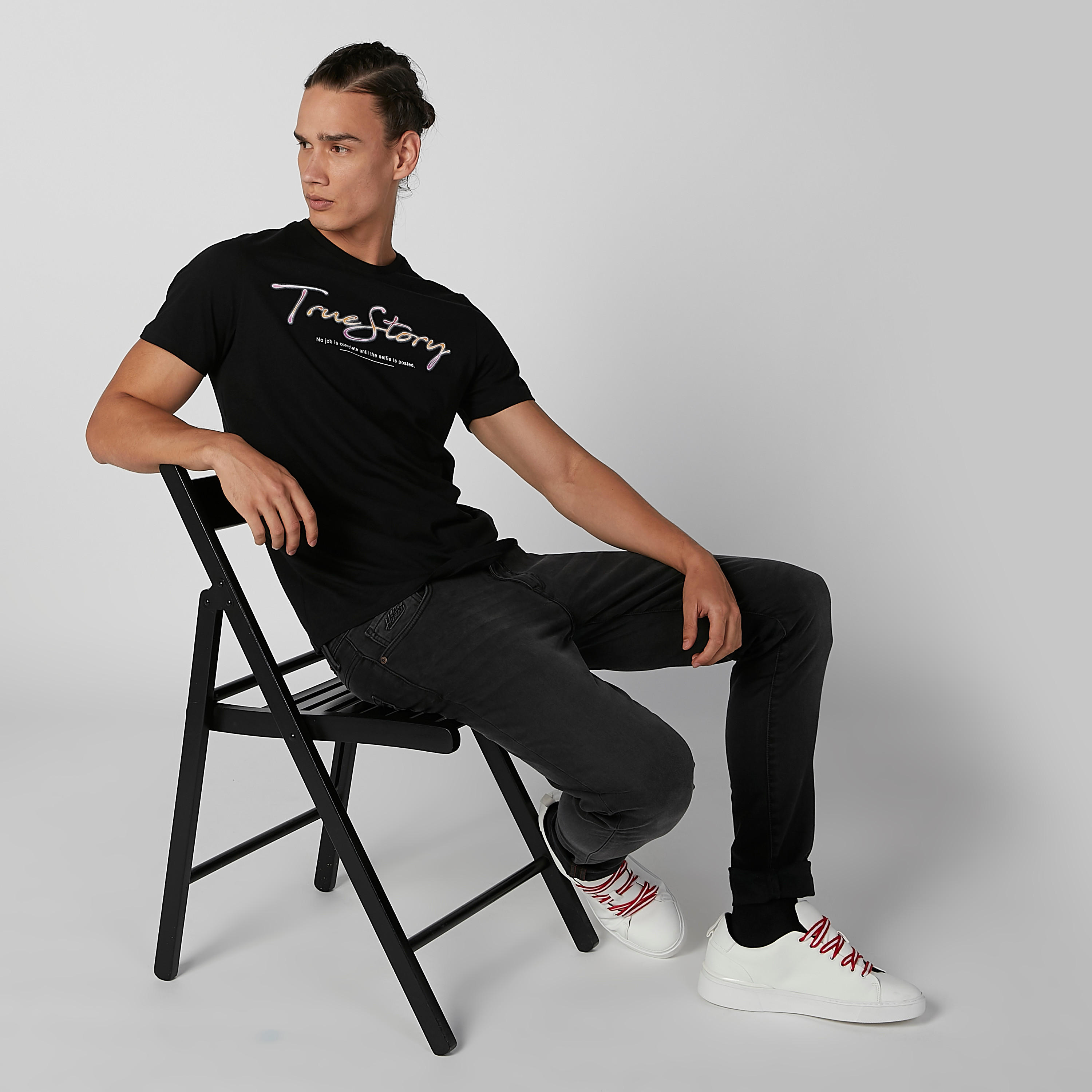 تيشيرت بياقة مستديرة وأكمام قصيرة وطبعات-men-clothing-tshirtsandpolos-tshirts-image-4