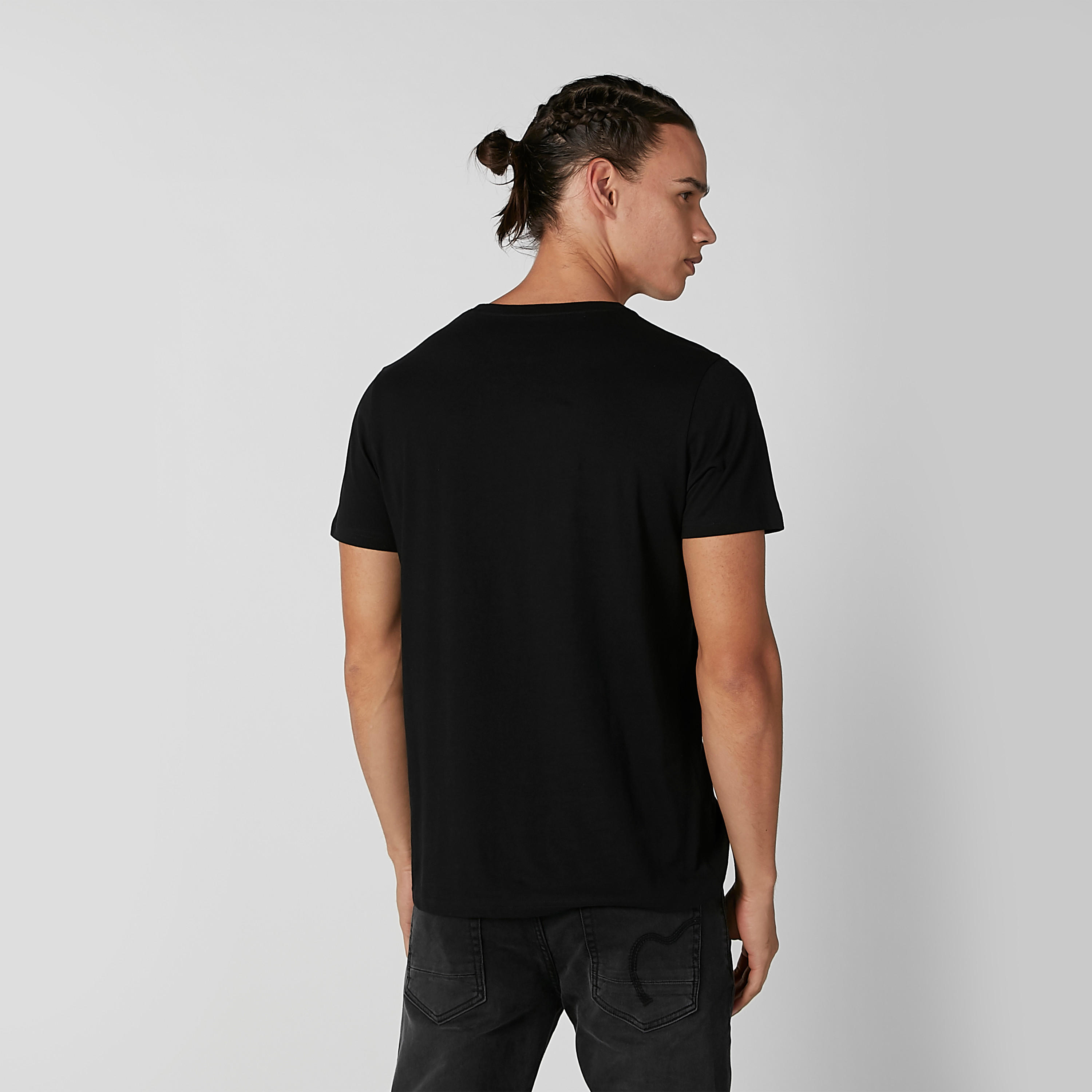 تيشيرت بياقة مستديرة وأكمام قصيرة وطبعات-men-clothing-tshirtsandpolos-tshirts-image-2