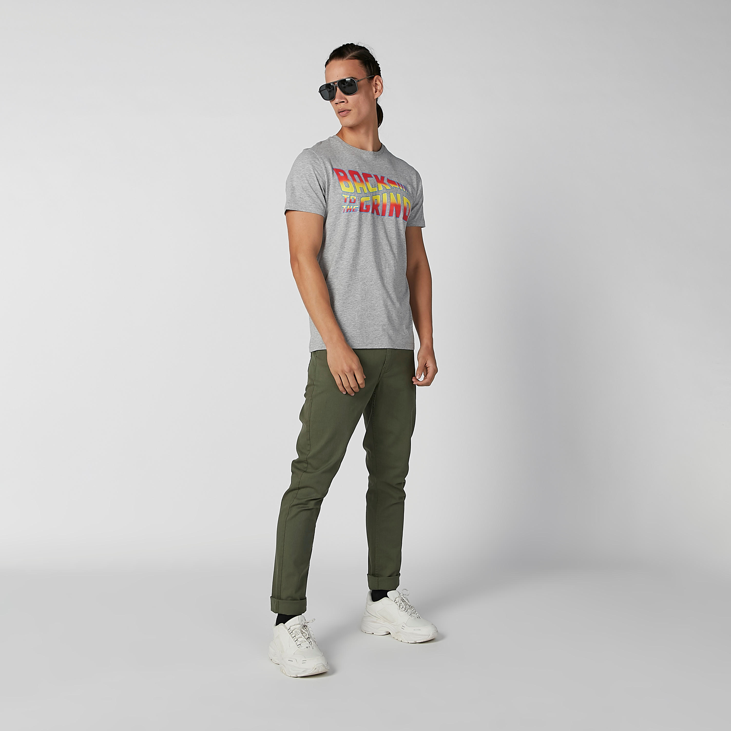 تيشيرت بياقة مستديرة وأكمام قصيرة وطبعات-men-clothing-tshirtsandpolos-tshirts-image-2