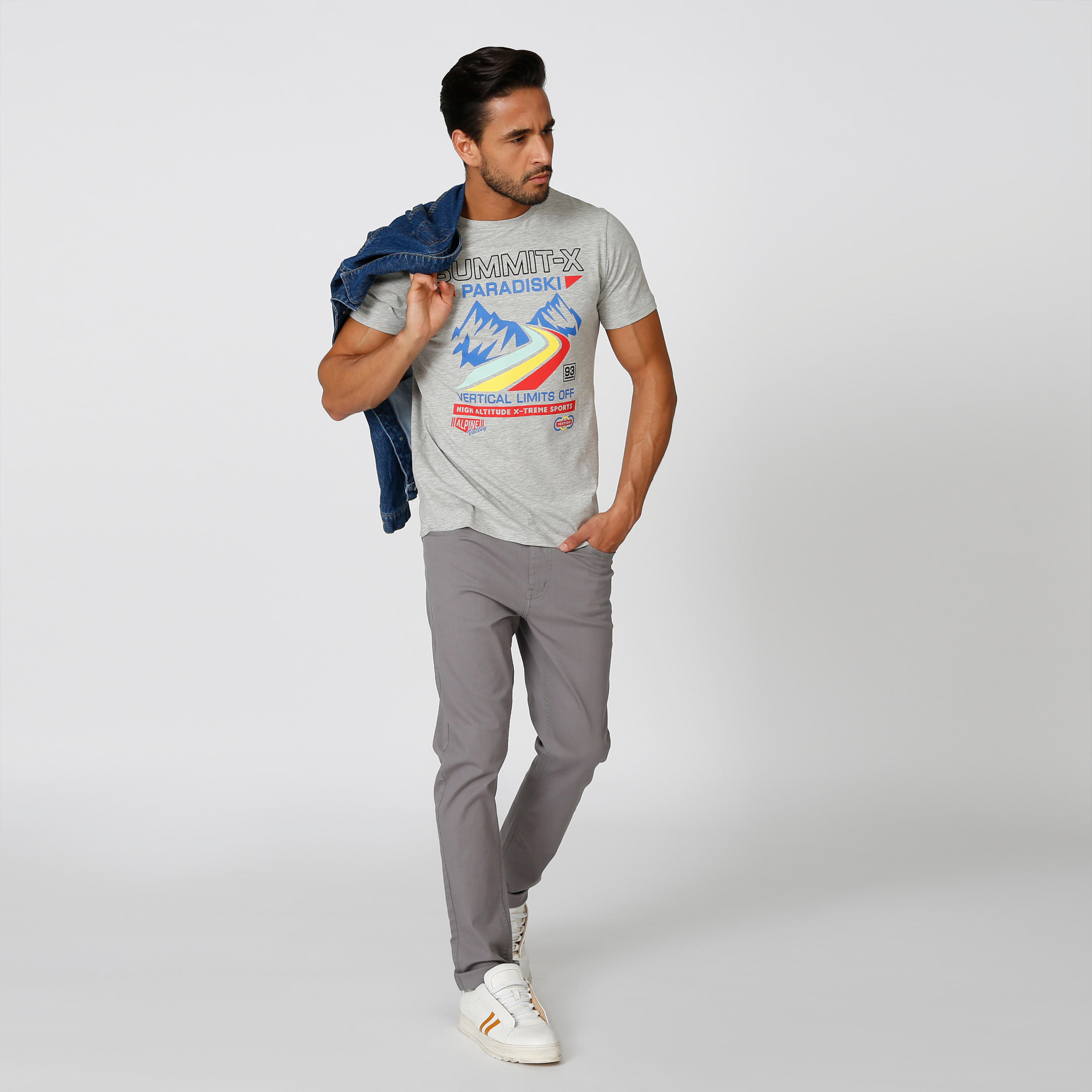 تيشيرت بياقة مستديرة وأكمام قصيرة وطبعات-men-clothing-tshirtsandpolos-tshirts-image-5