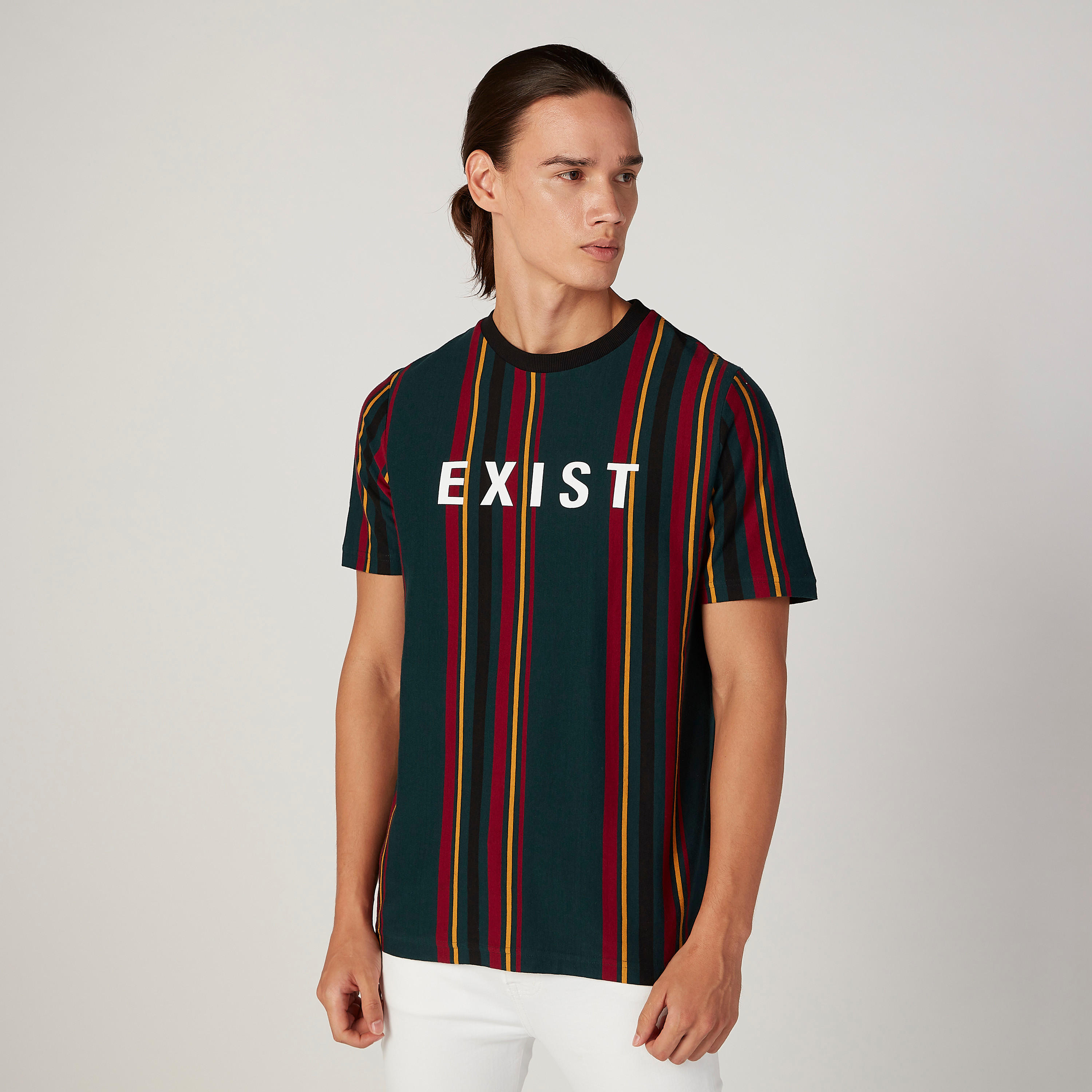 تيشيرت مقلّم بياقة مستديرة وأكمام قصيرة-men-clothing-tshirtsandpolos-tshirts-image-1