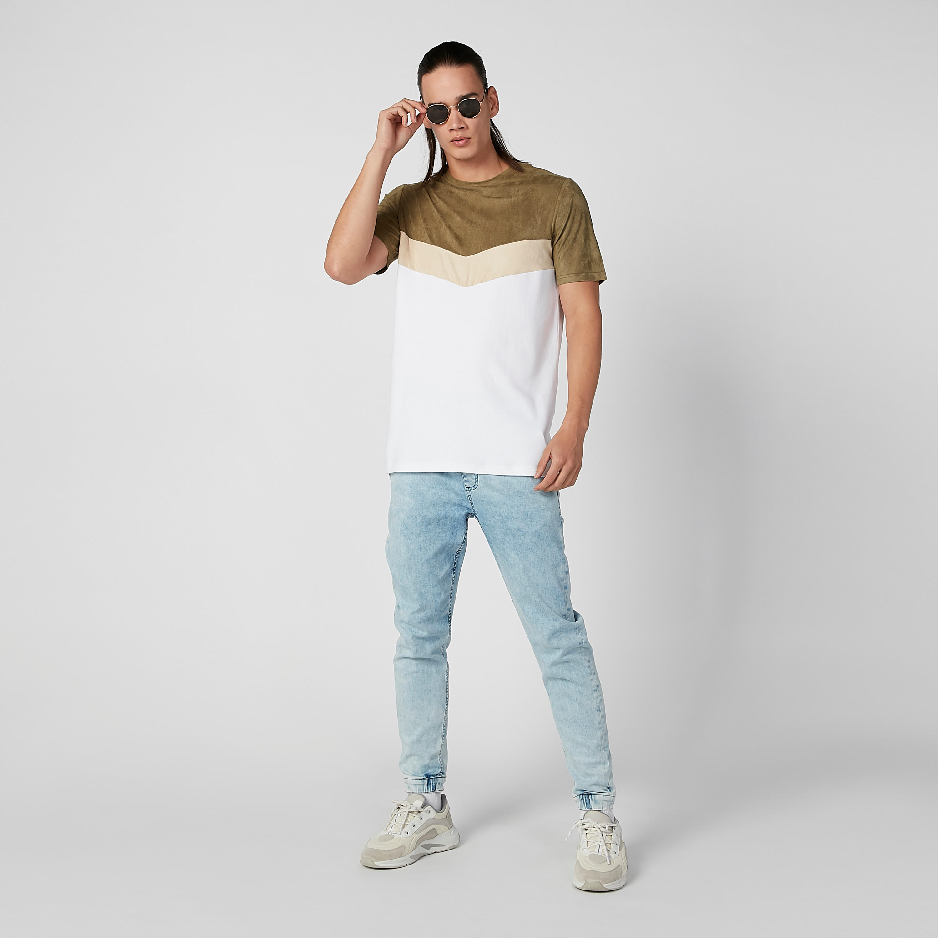 تيشيرت بنمط كتل الألوان بياقة مستديرة وأكمام قصيرة-men-clothing-tshirtsandpolos-tshirts-image-3