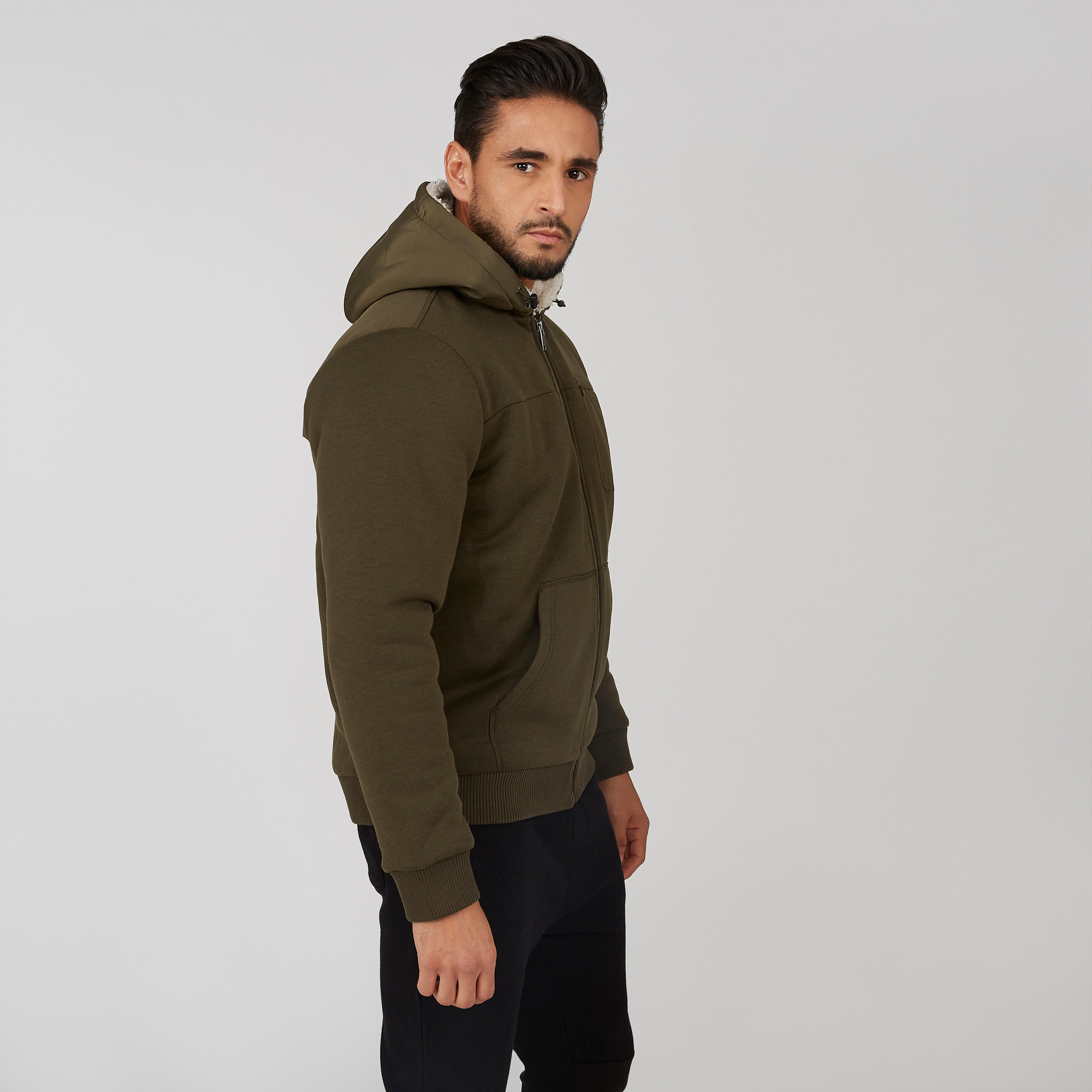 جاكيت بارز الملمس بأكمام طويلة وقبّعة باركا-men-clothing-jacketsandblazers-jackets-image-3