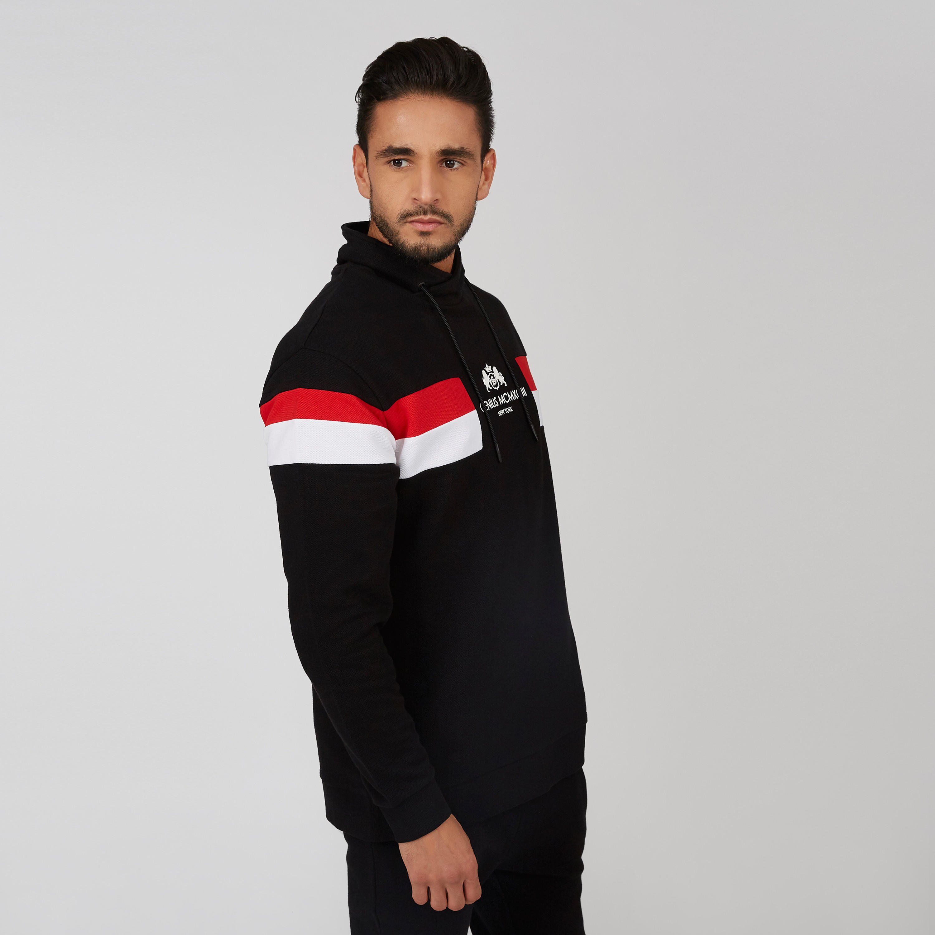سويت شيرت بقبعة وأكمام طويلة وطبعات-men-winterwear-hoodiesandsweatshirts-image-3