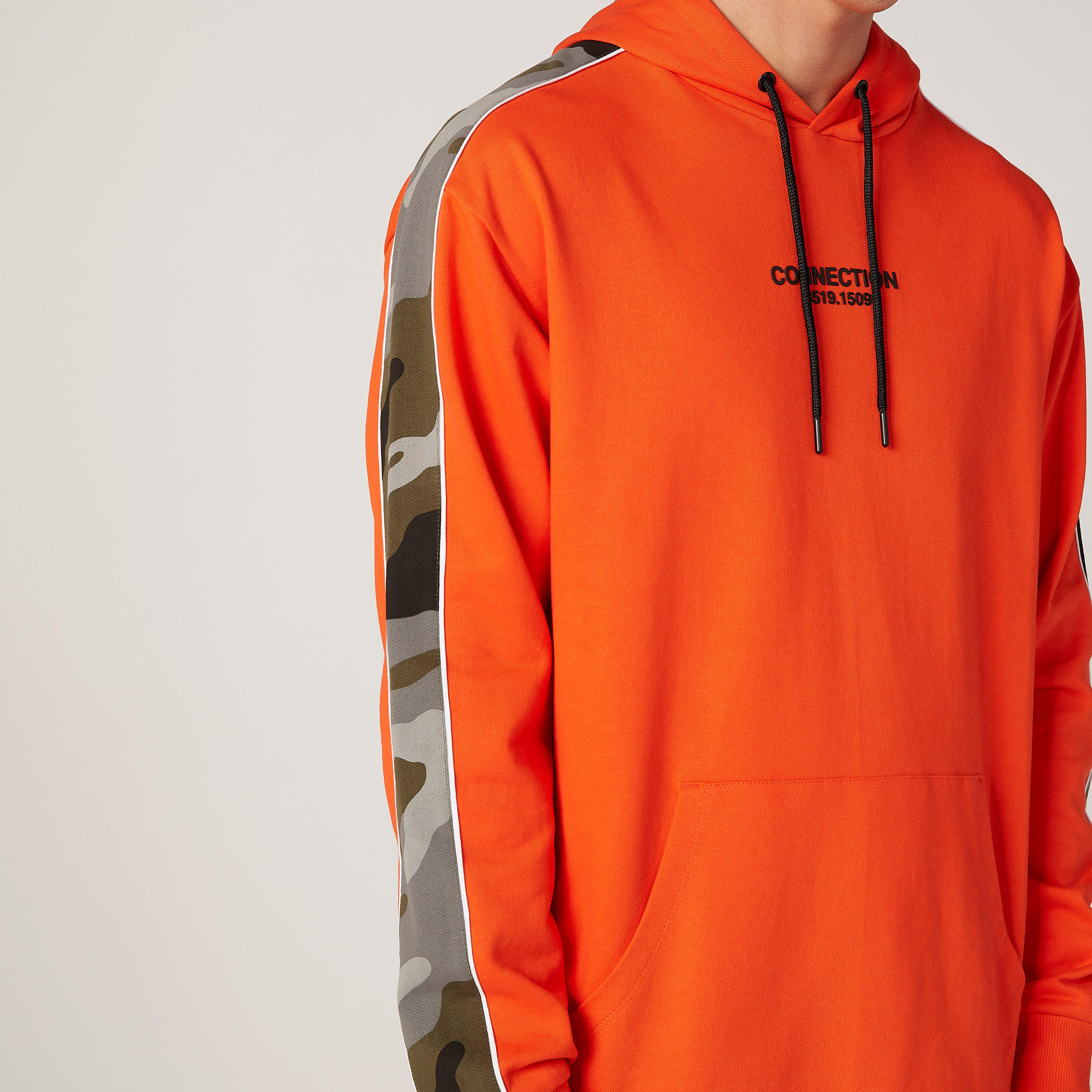 Printed Sweatshirt with Kangaroo Pockets and Hood-men-winterwear-hoodiesandsweatshirts-image-5