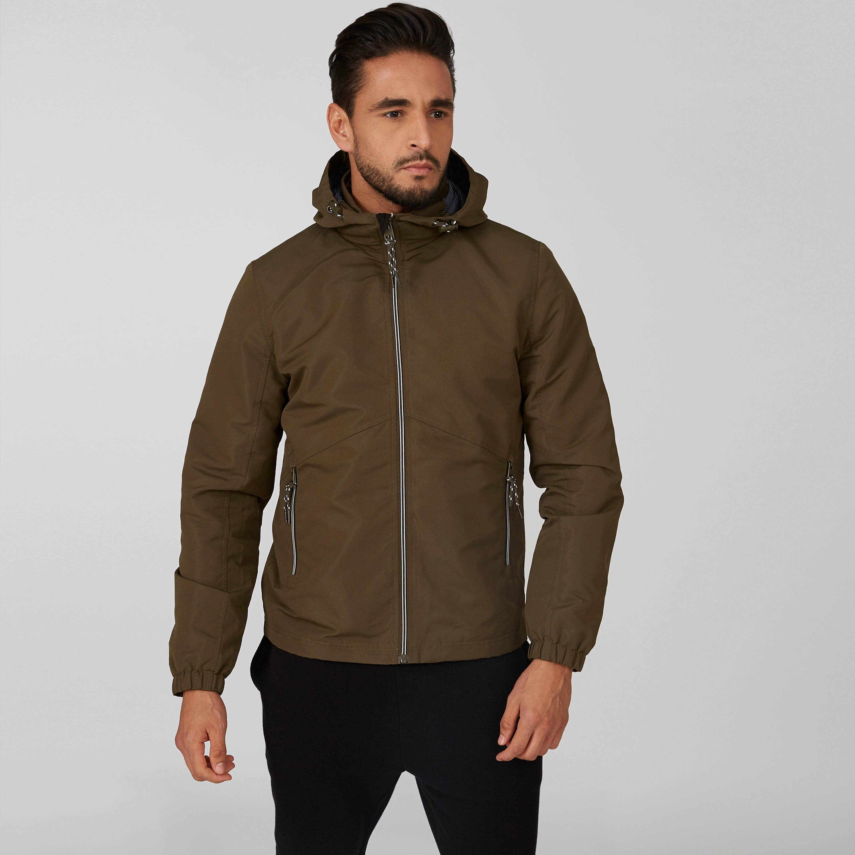 جاكيت سادة بقبّعة وأكمام طويلة وجيوب كنغر-men-clothing-jacketsandblazers-jackets-image-5