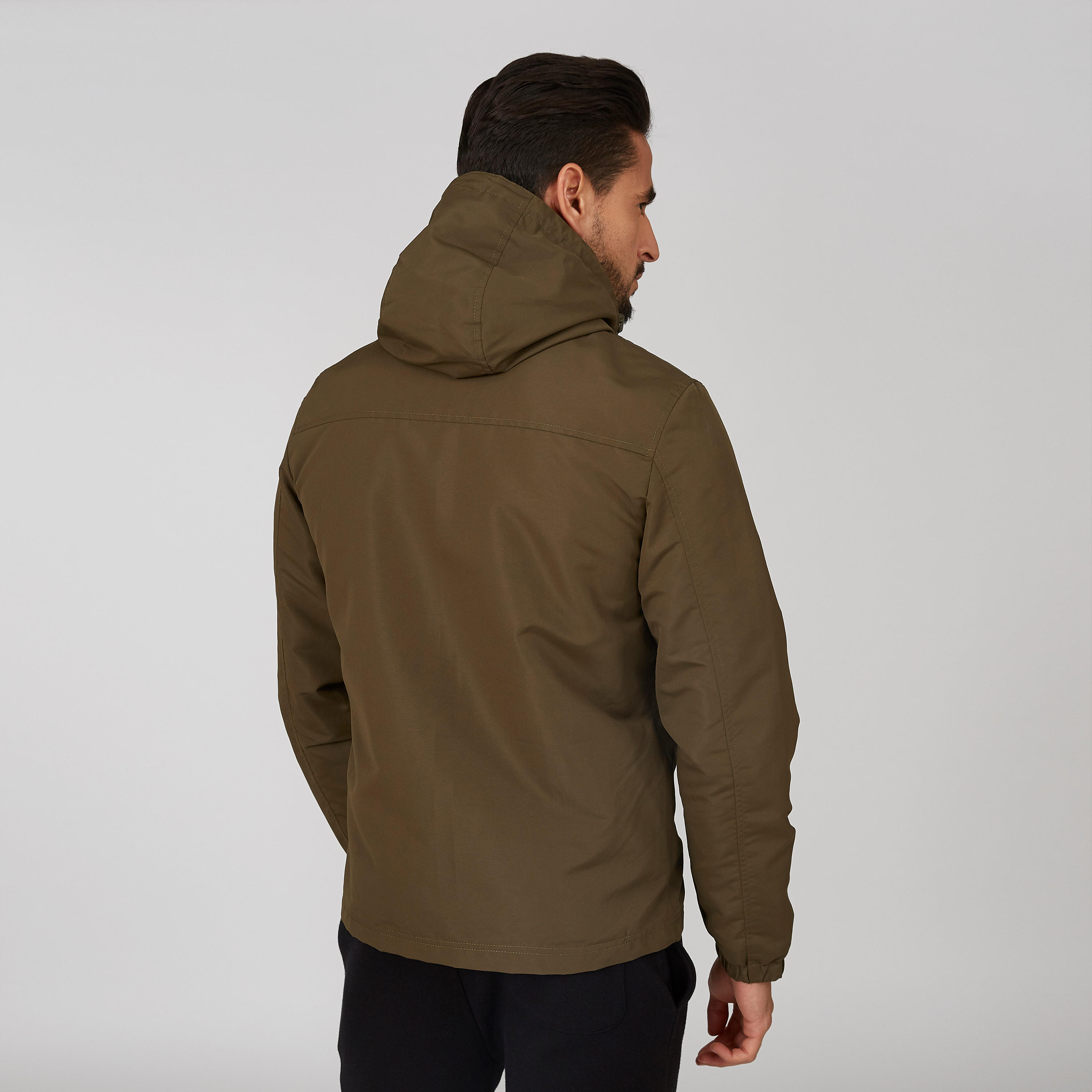 جاكيت سادة بقبّعة وأكمام طويلة وجيوب كنغر-men-clothing-jacketsandblazers-jackets-image-4