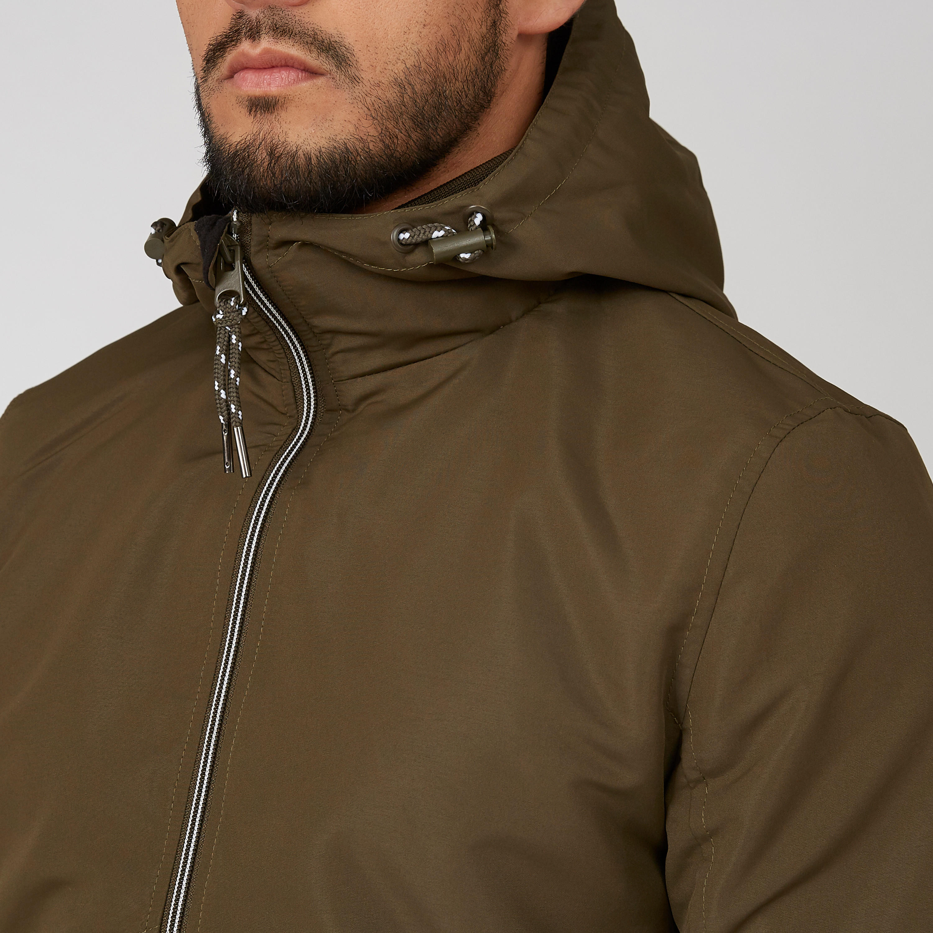 جاكيت سادة بقبّعة وأكمام طويلة وجيوب كنغر-men-clothing-jacketsandblazers-jackets-image-2