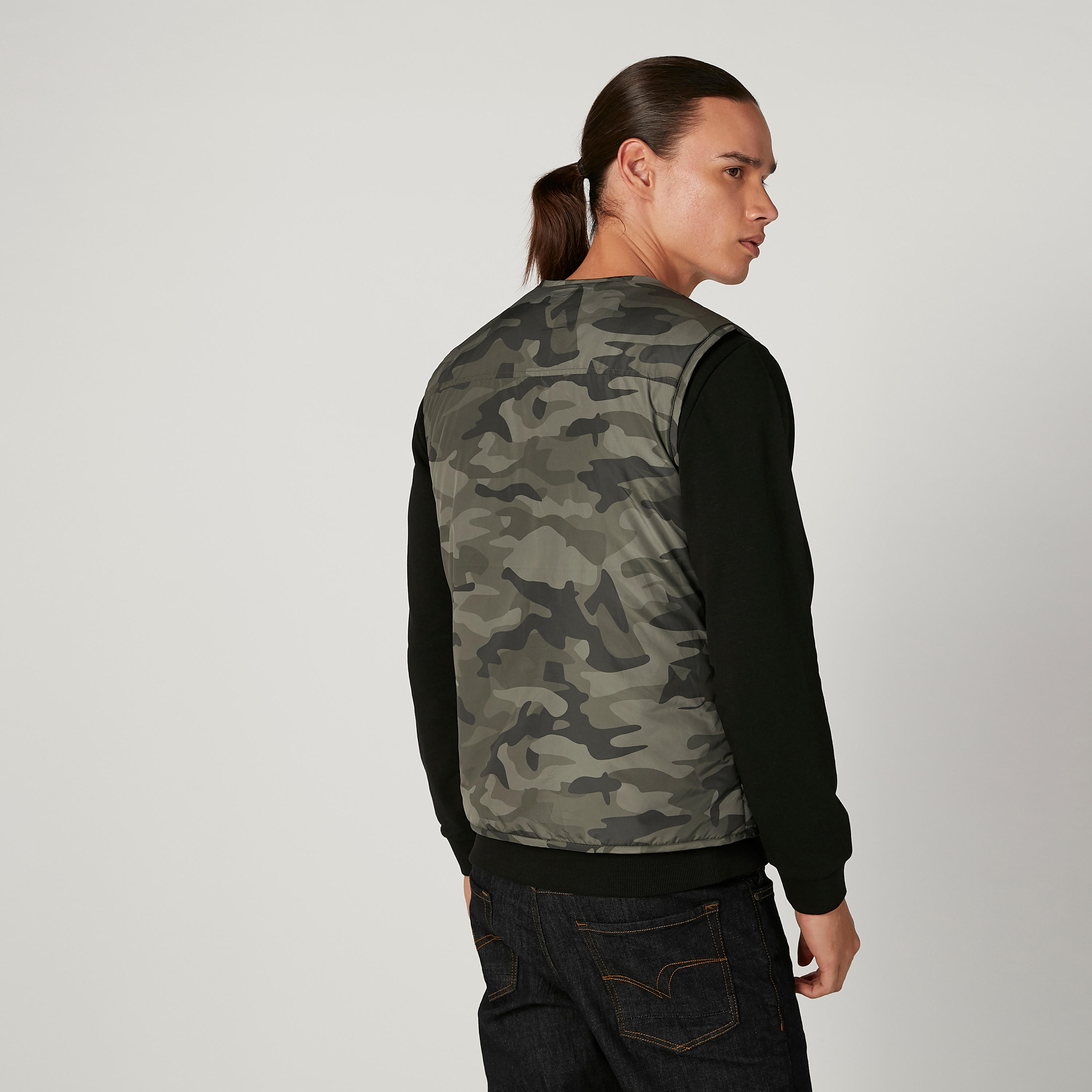 جاكيت جيليه بجيوب وسحّاب إغلاق وطبعات ممّوهة-men-clothing-jacketsandblazers-jackets-image-4