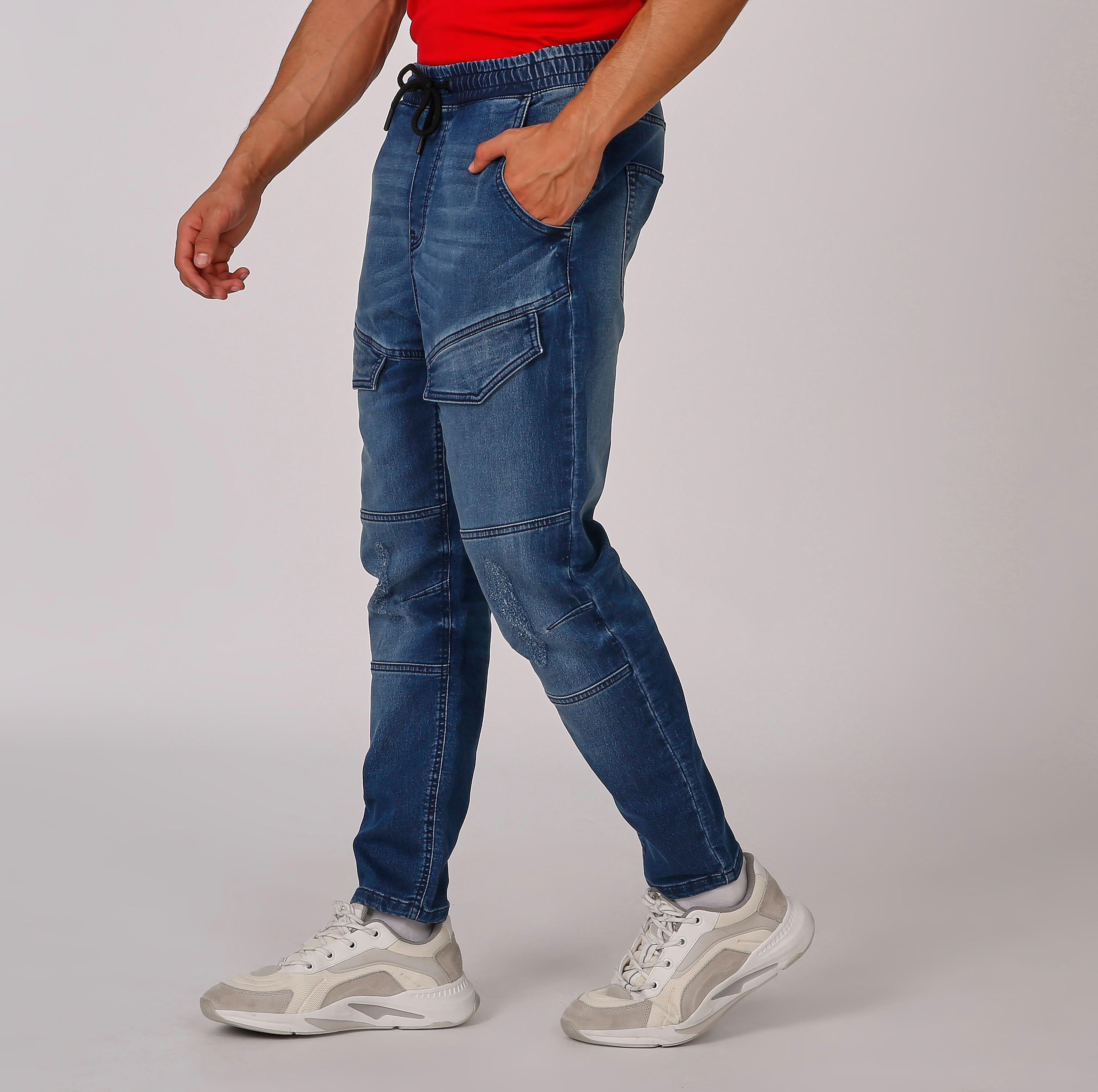 بنطلون جينز بارز الملمس بخصر متوسط الارتفاع ورباط وجيوب-men-clothing-bottoms-jeans-image-2