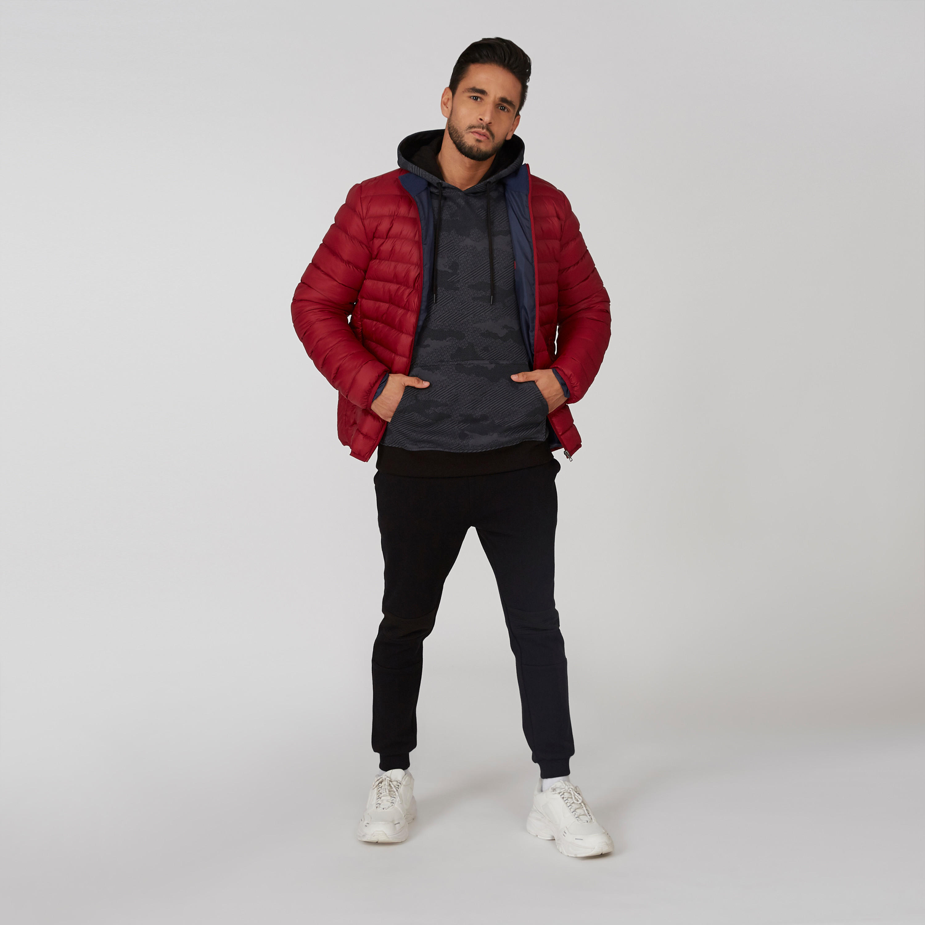 سويت شيرت بأكمام طويلة وشريطة وطبعات-men-winterwear-hoodiesandsweatshirts-image-3