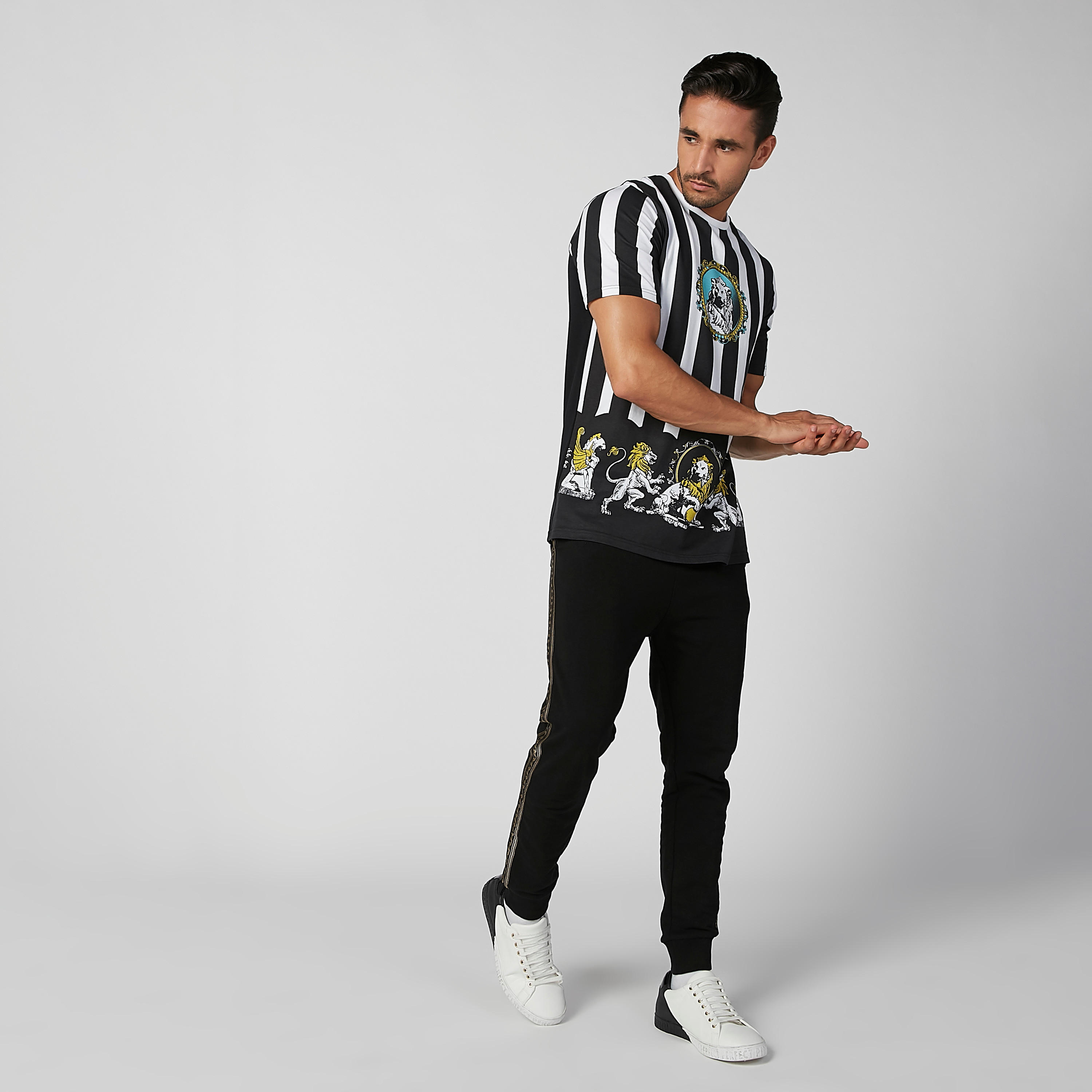 بنطلون رياضي سادة بجيوب وشريطة-men-clothing-bottoms-joggers-image-3