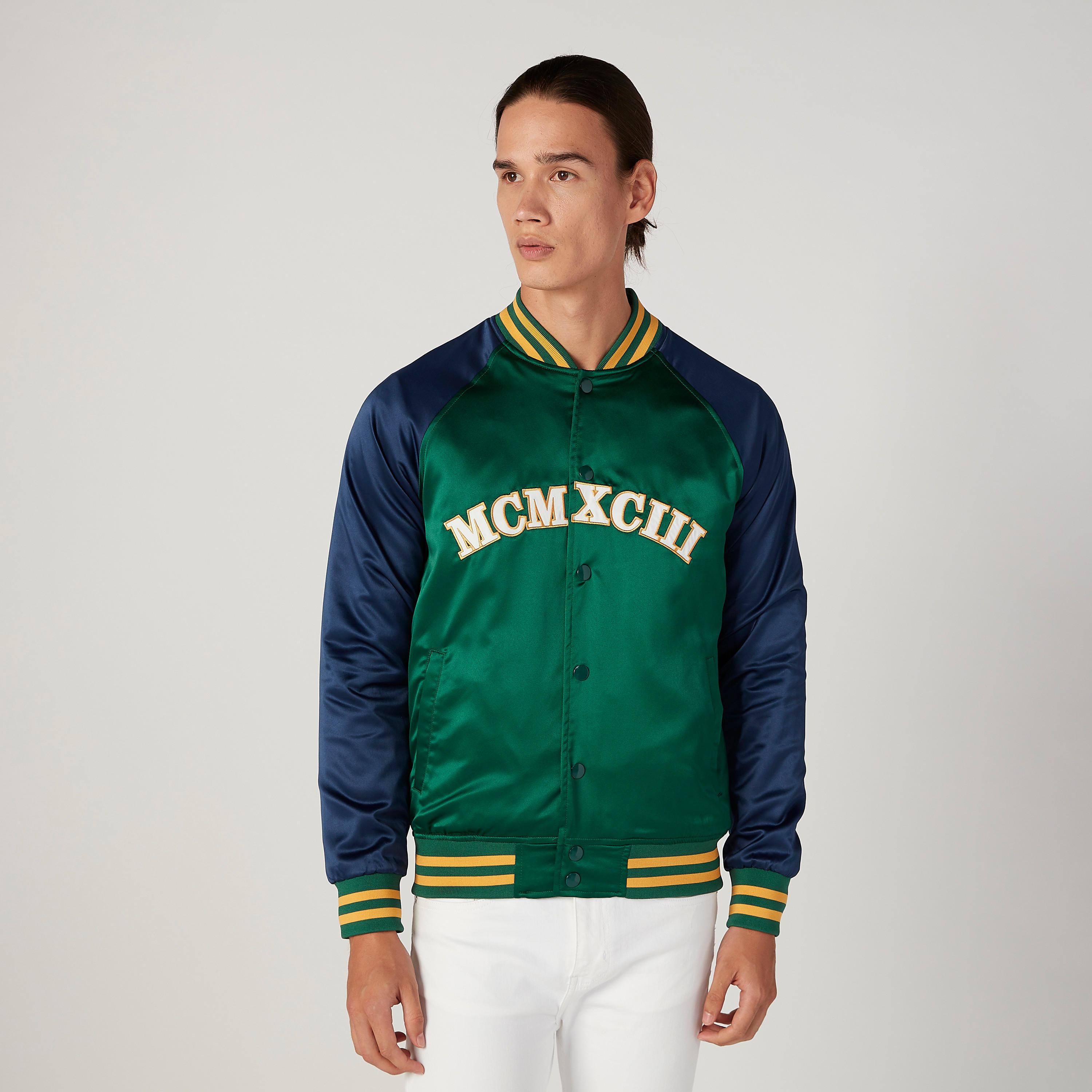 جاكيت فارستي بأكمام طويلة وجيوب وطبعات-men-clothing-jacketsandblazers-jackets-image-1