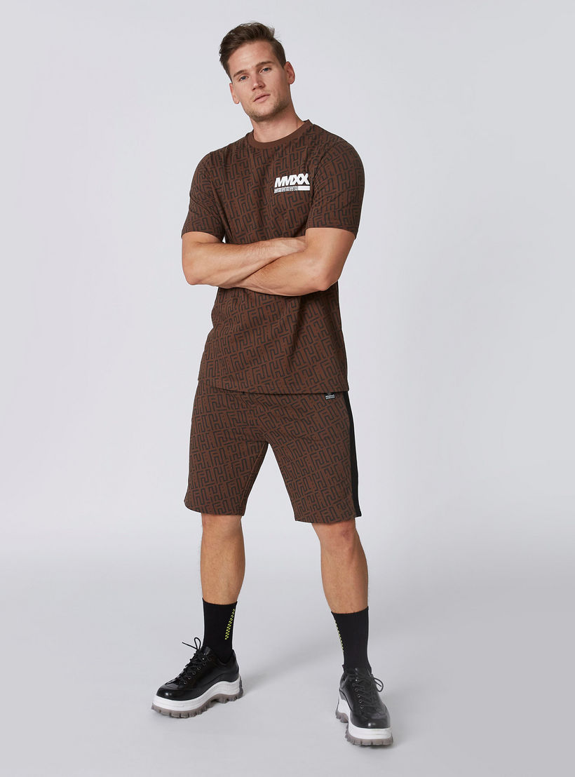 تيشيرت مستدام سليم بطبعات وياقة مستديرة-men-clothing-tshirtsandpolos-tshirts-image-1
