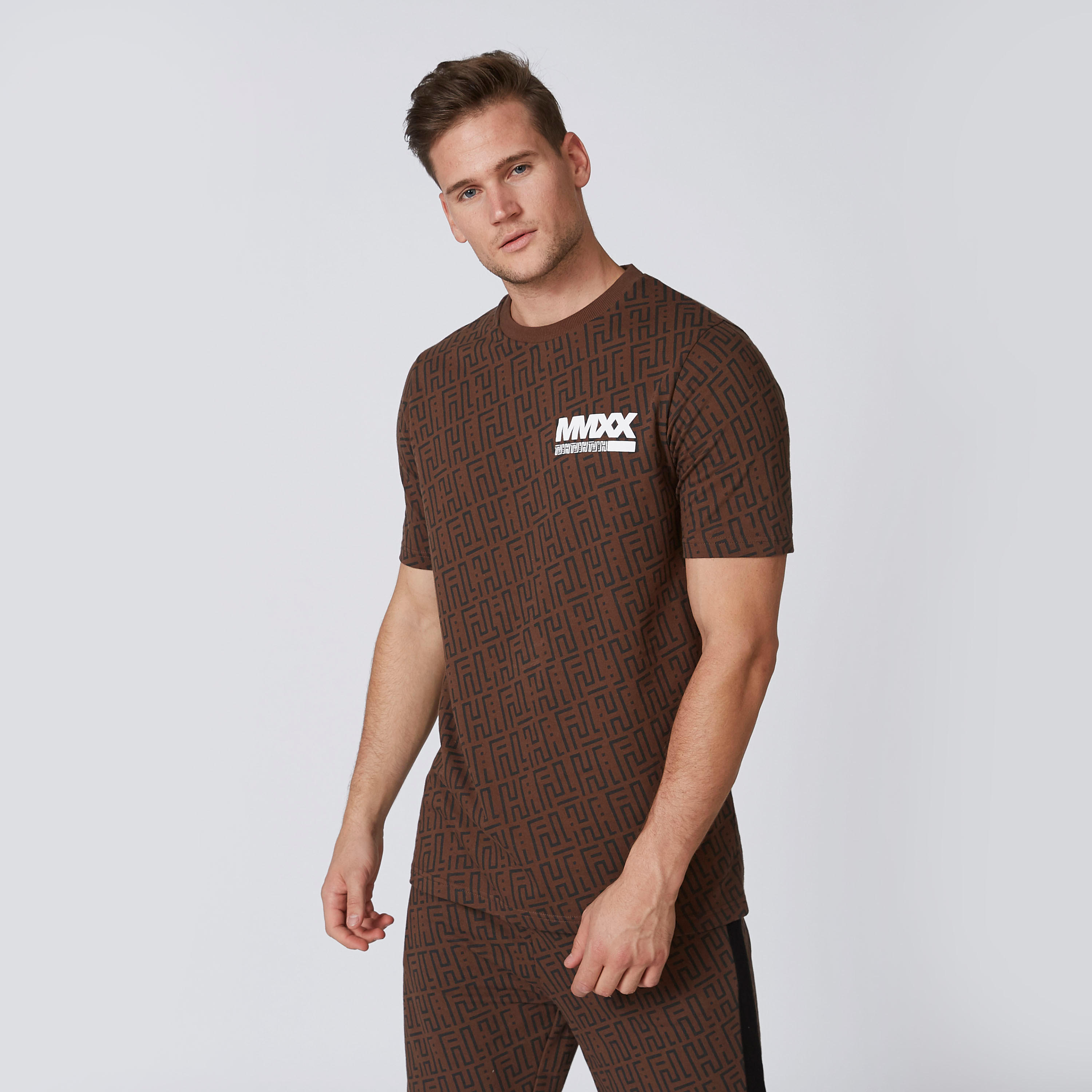 تيشيرت مستدام سليم بطبعات وياقة مستديرة-men-clothing-tshirtsandpolos-tshirts-image-3