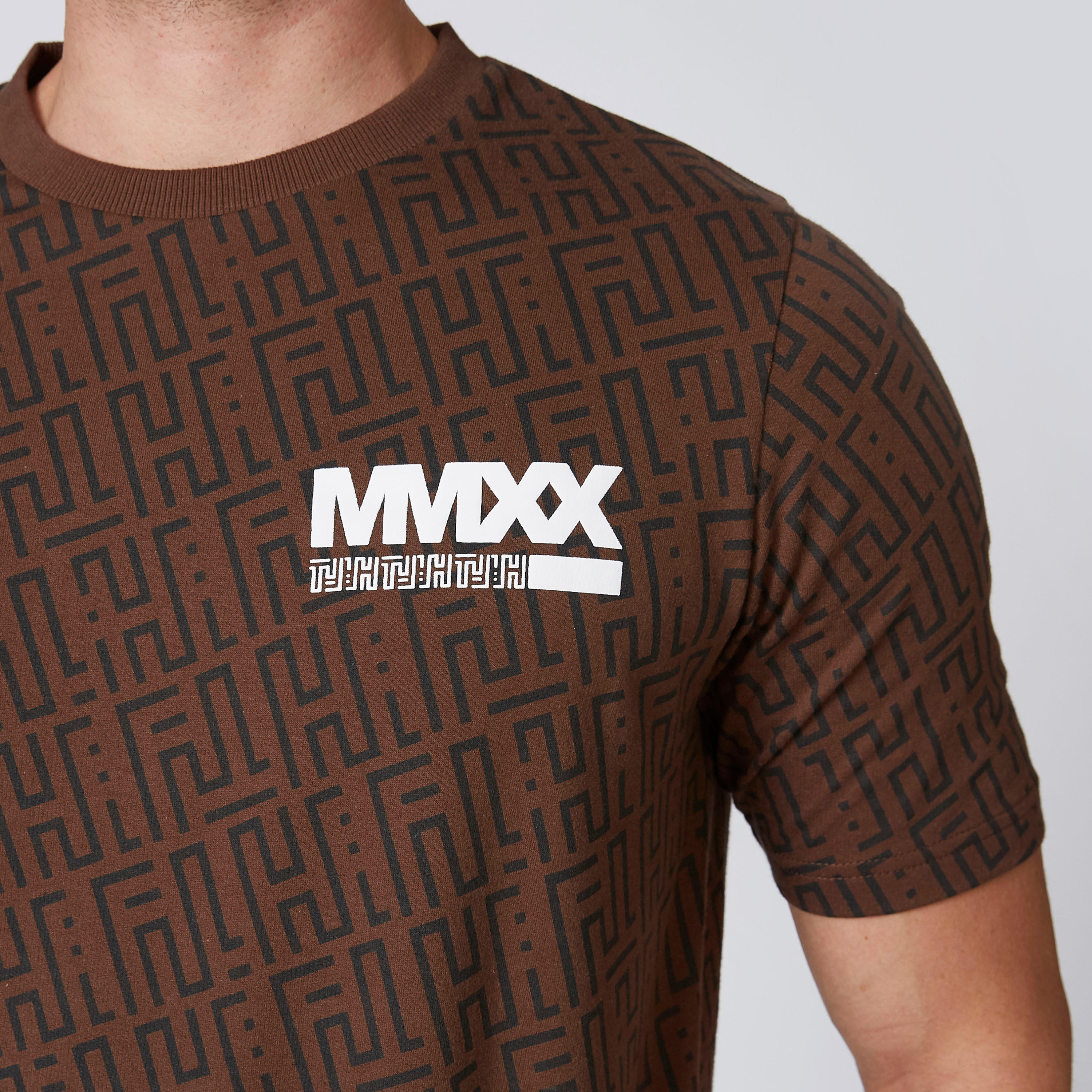 تيشيرت مستدام سليم بطبعات وياقة مستديرة-men-clothing-tshirtsandpolos-tshirts-image-4