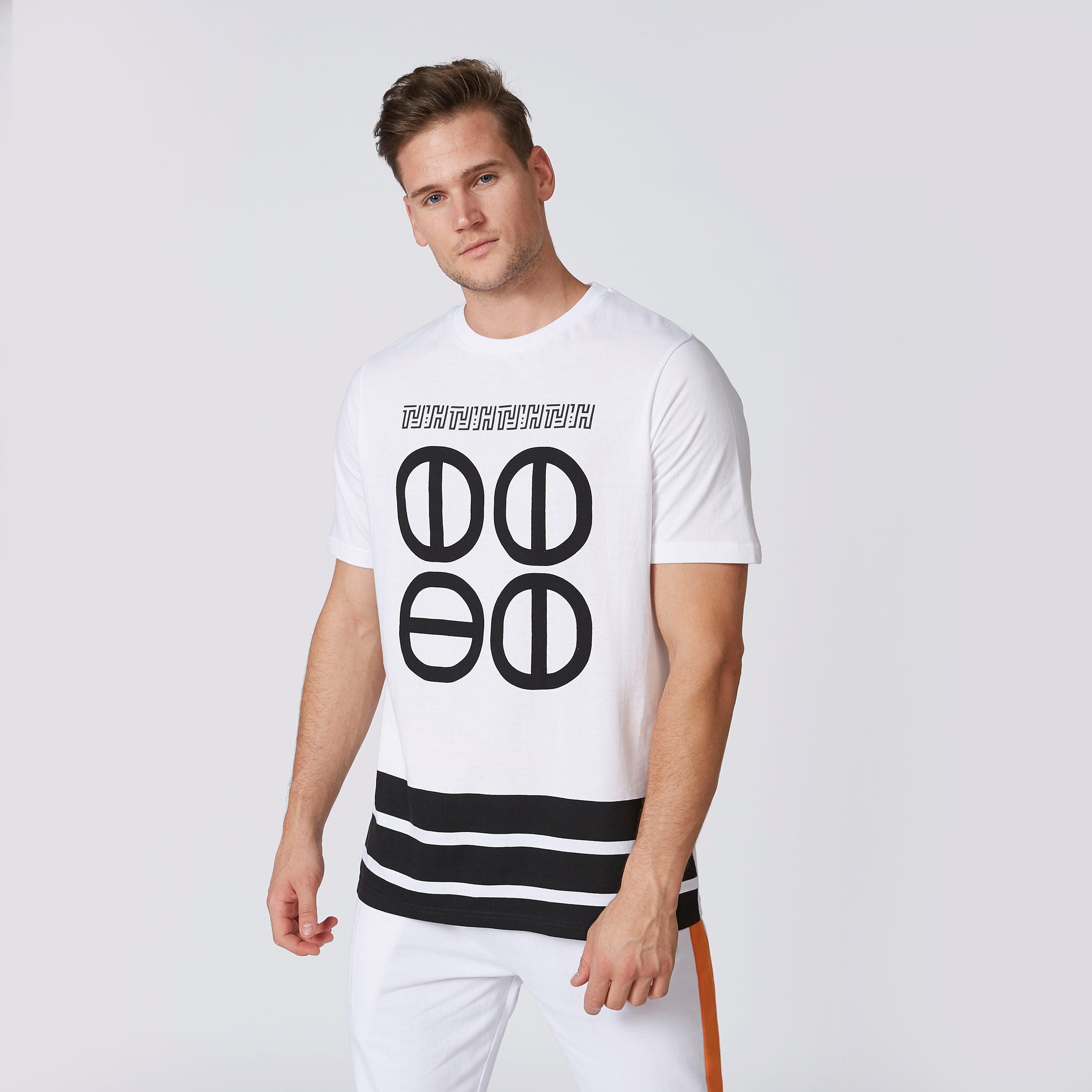 تيشيرت مستدام سليم بطبعات وياقة مستديرة إكسبو 2020-men-clothing-tshirtsandpolos-tshirts-image-1