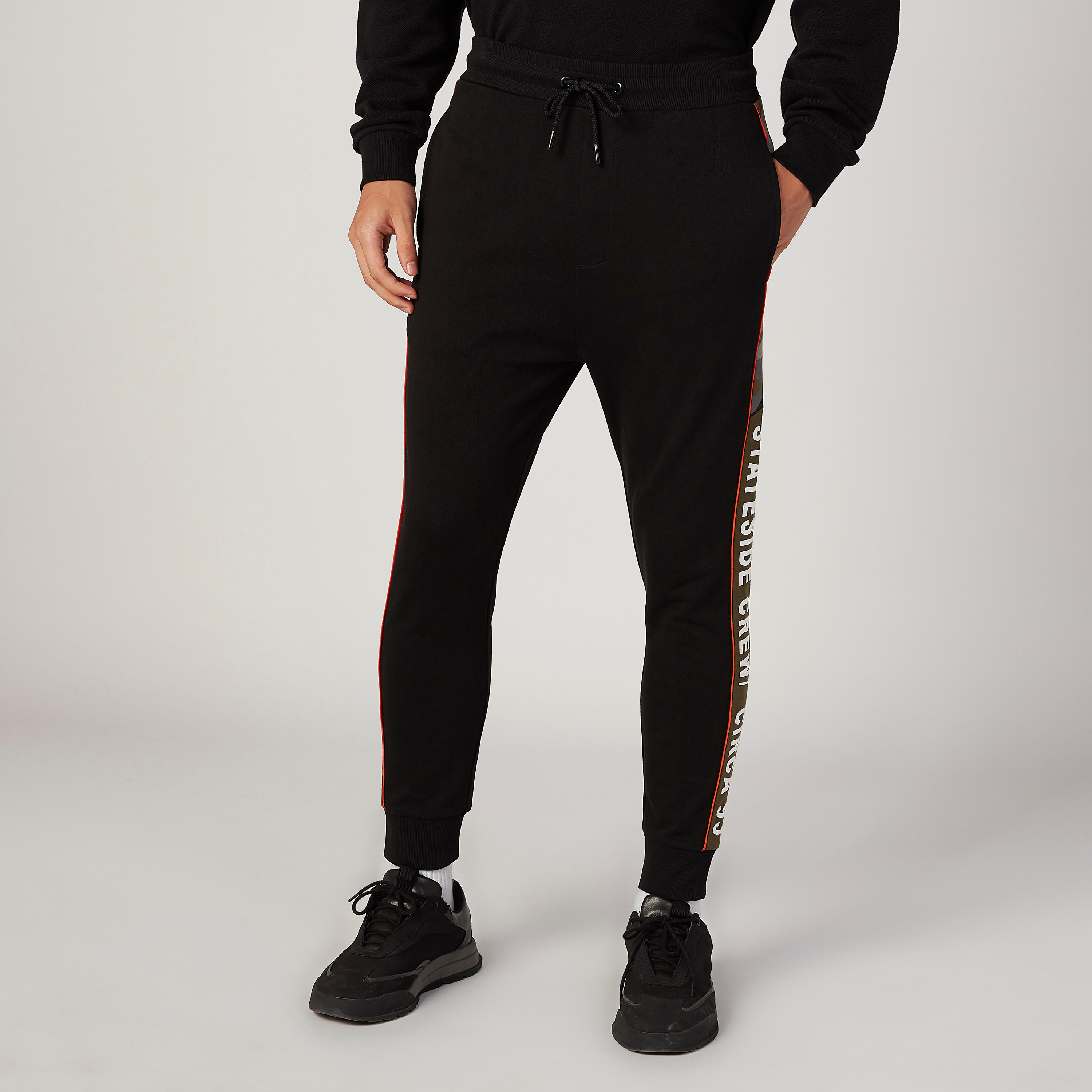 بنطلون رياضي مستدام برباط وجيوب وطبعات-men-clothing-bottoms-joggers-image-5