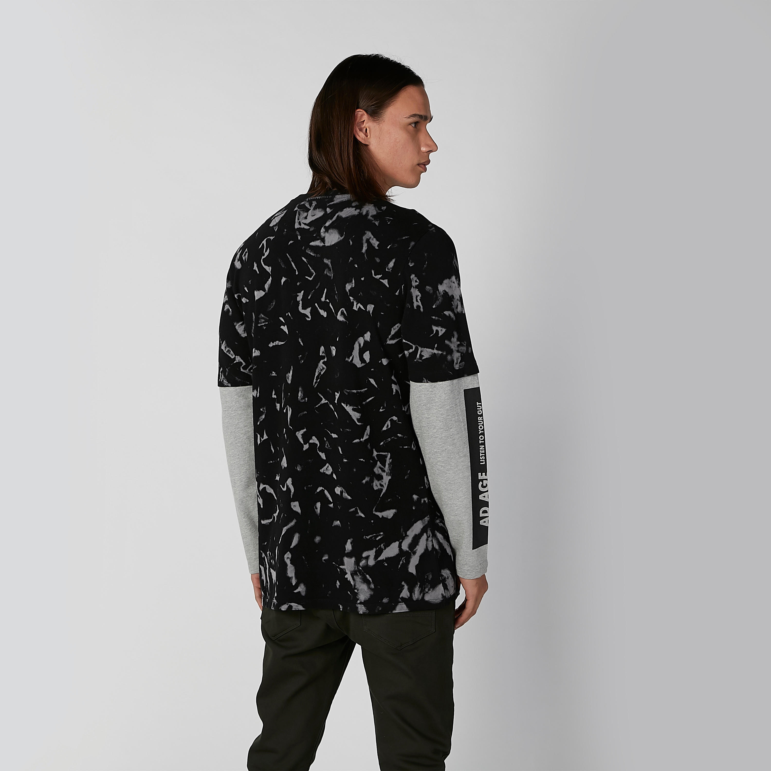 تيشيرت مستدام سليم بأكمام طويلة وطبعات-men-clothing-tshirtsandpolos-tshirts-image-4