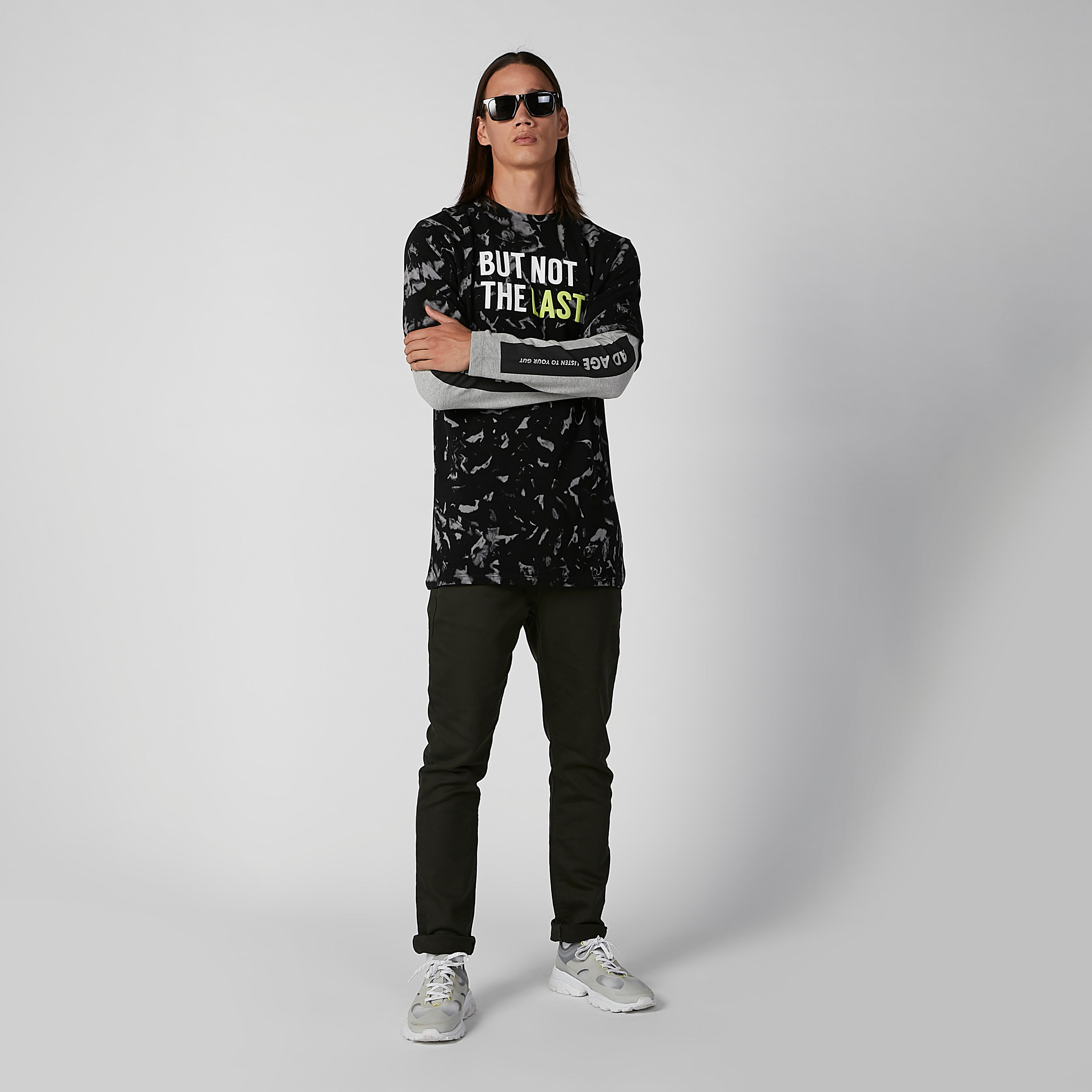 تيشيرت مستدام سليم بأكمام طويلة وطبعات-men-clothing-tshirtsandpolos-tshirts-image-5