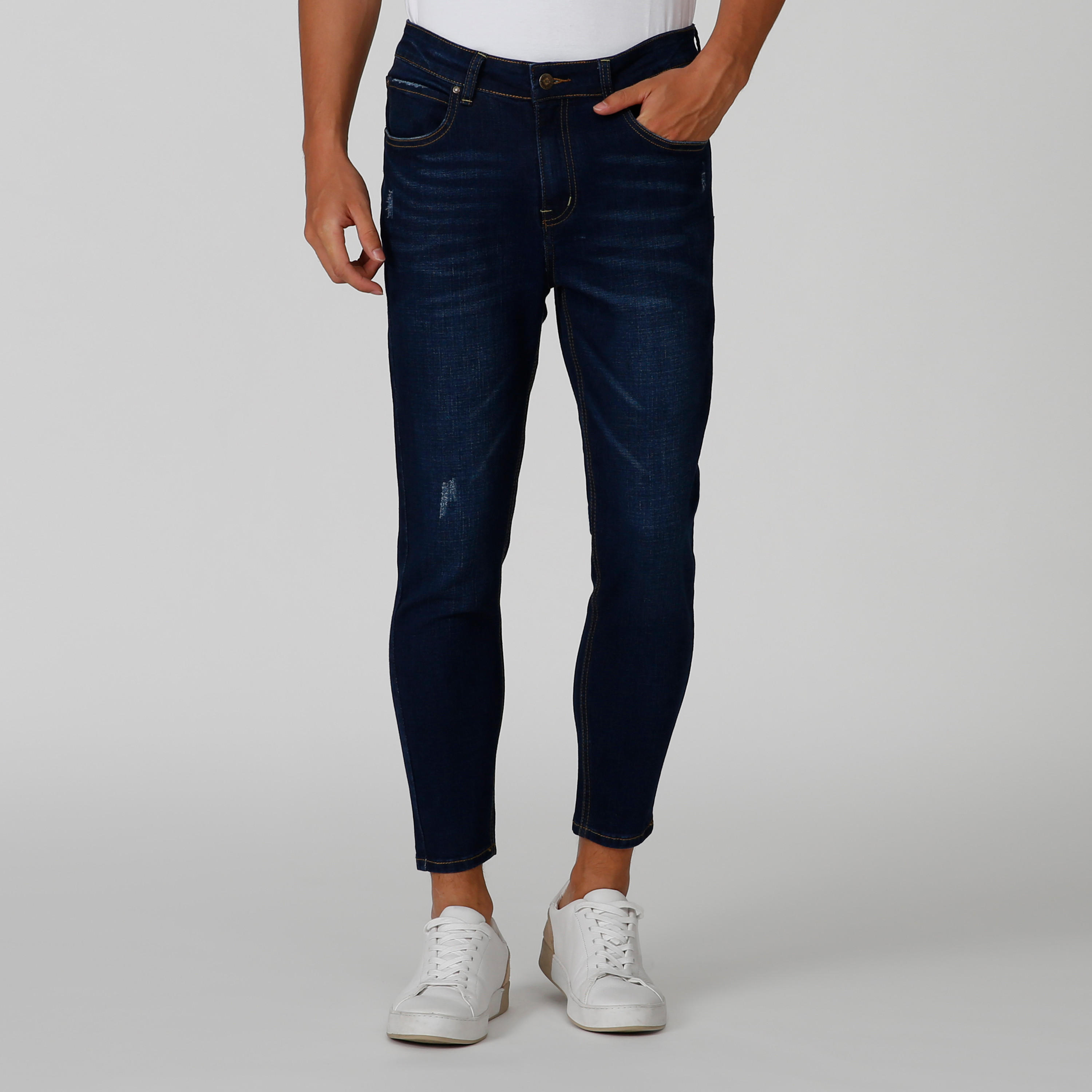 بنطلون جينز سكيني ممزق بخصر منخفض وجيوب-men-clothing-bottoms-jeans-image-1