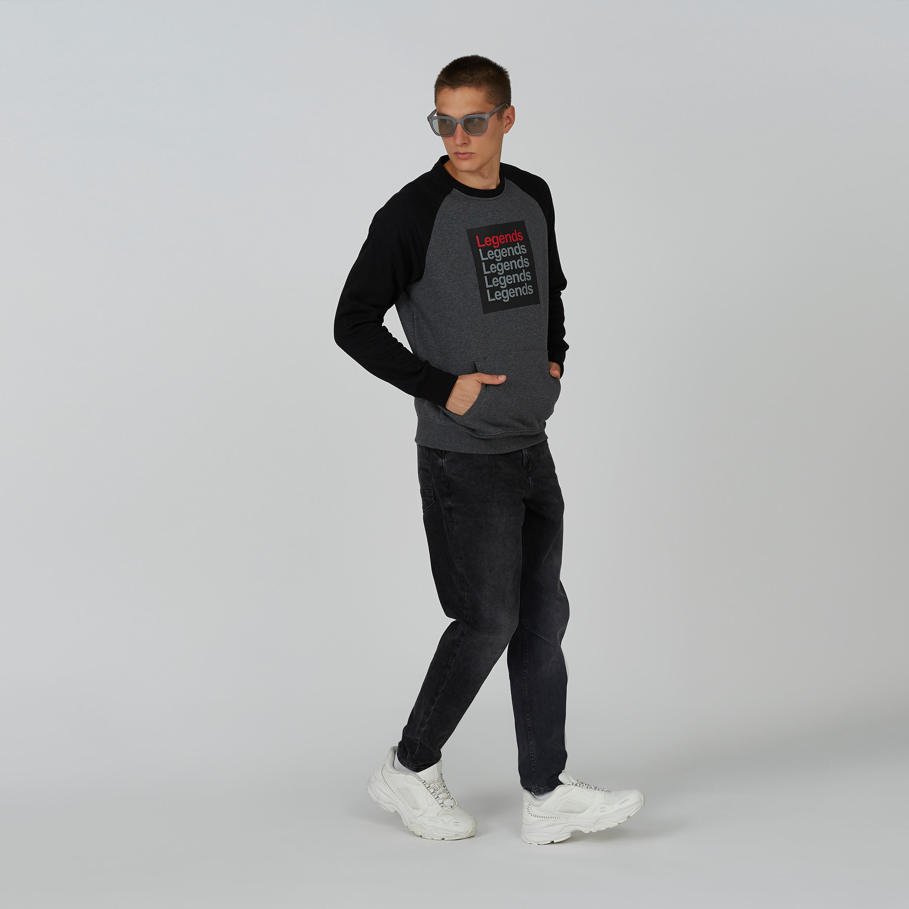 سويت شيرت مستدام سادة بياقة ضيّقة وأكمام طويلة -men-winterwear-hoodiesandsweatshirts-image-5