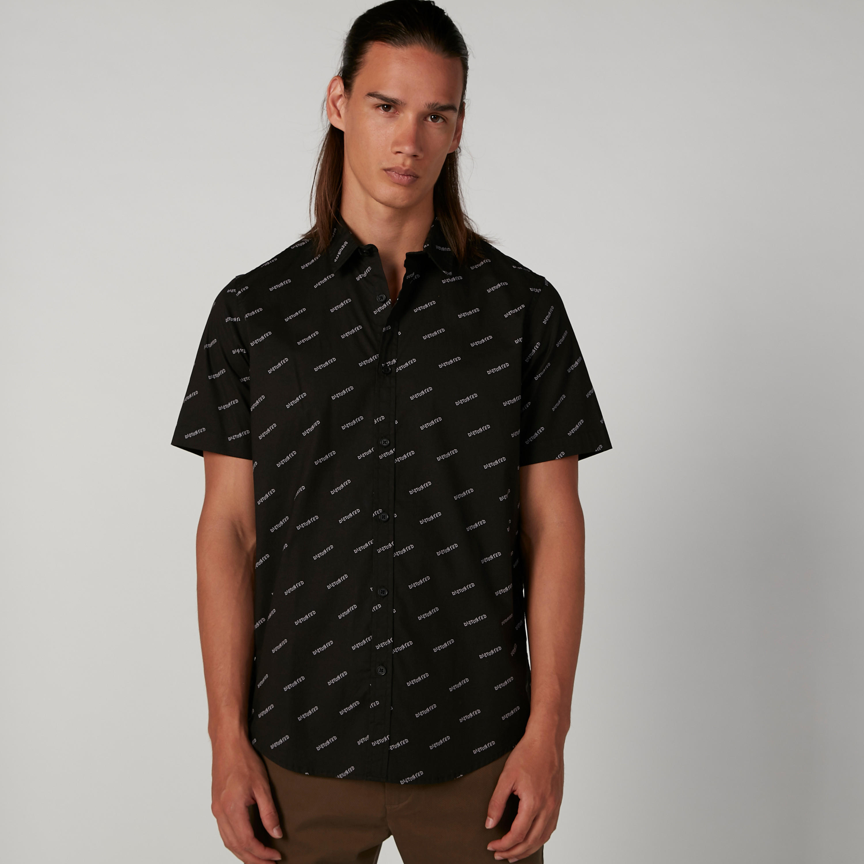 قميص بياقة عاديّة وأكمام قصيرة وطبعات-men-clothing-shirts-image-4