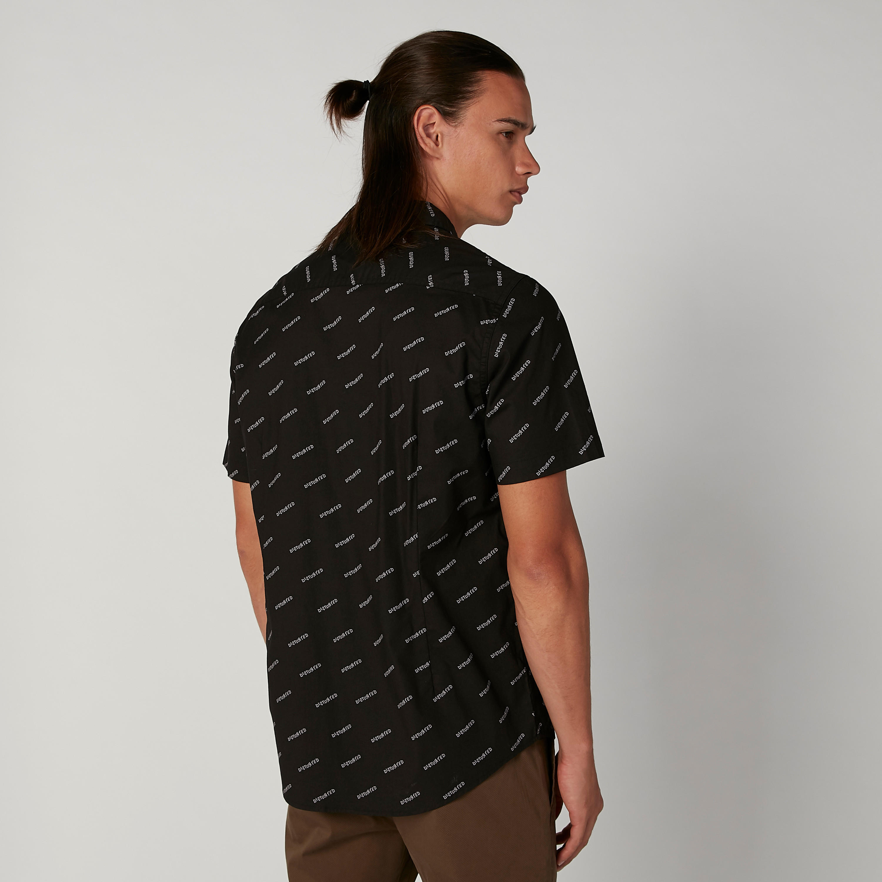 قميص بياقة عاديّة وأكمام قصيرة وطبعات-men-clothing-shirts-image-3