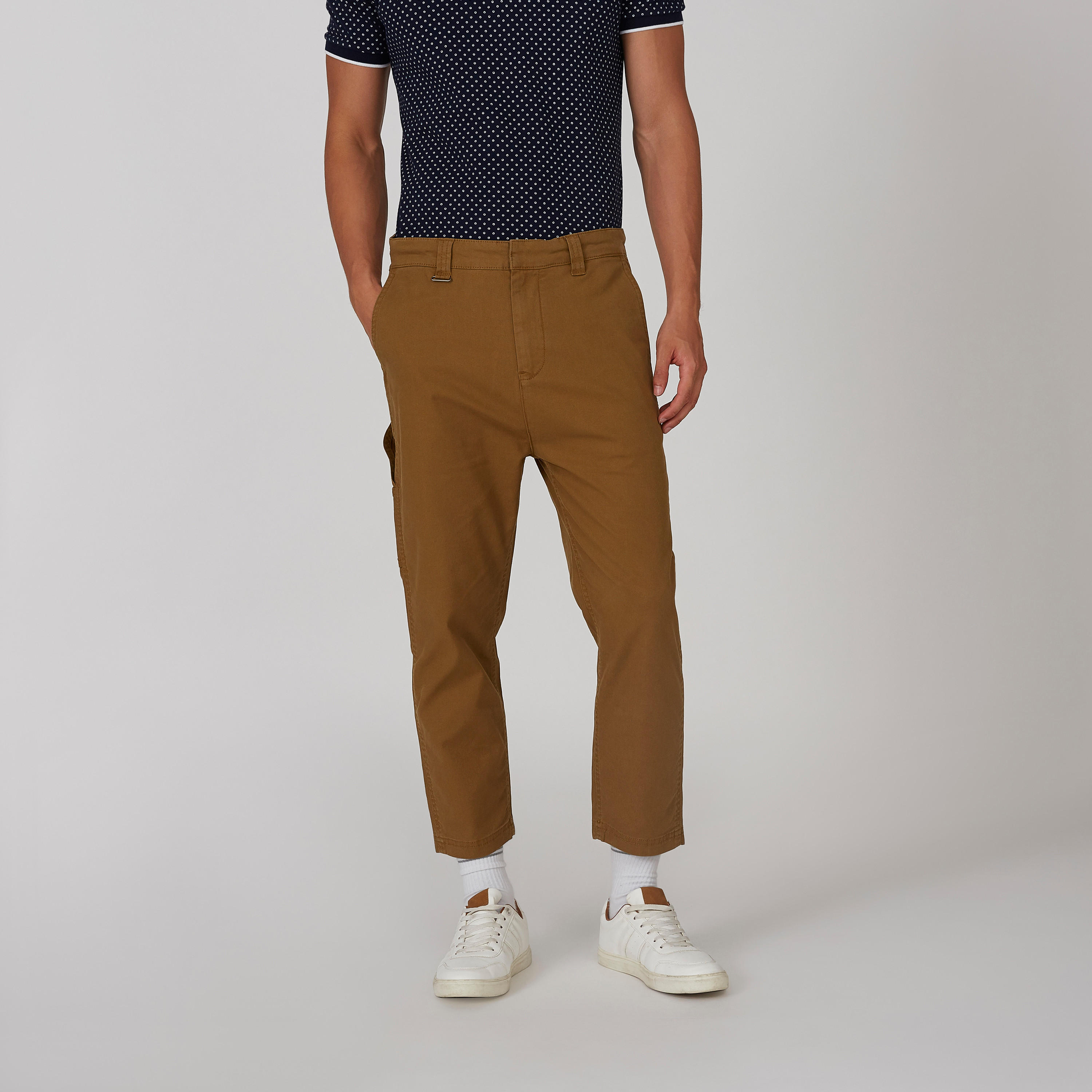 بنطلون قصير سكيني سادة بخصر منخفض وجيوب-men-clothing-bottoms-trousersandchinos-trousers-image-5
