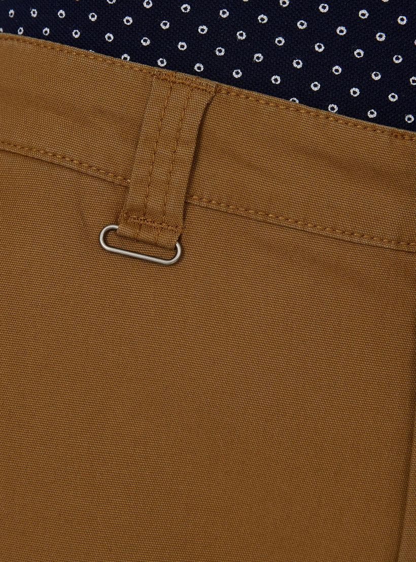بنطلون قصير سكيني سادة بخصر منخفض وجيوب-men-clothing-bottoms-trousersandchinos-trousers-image-6