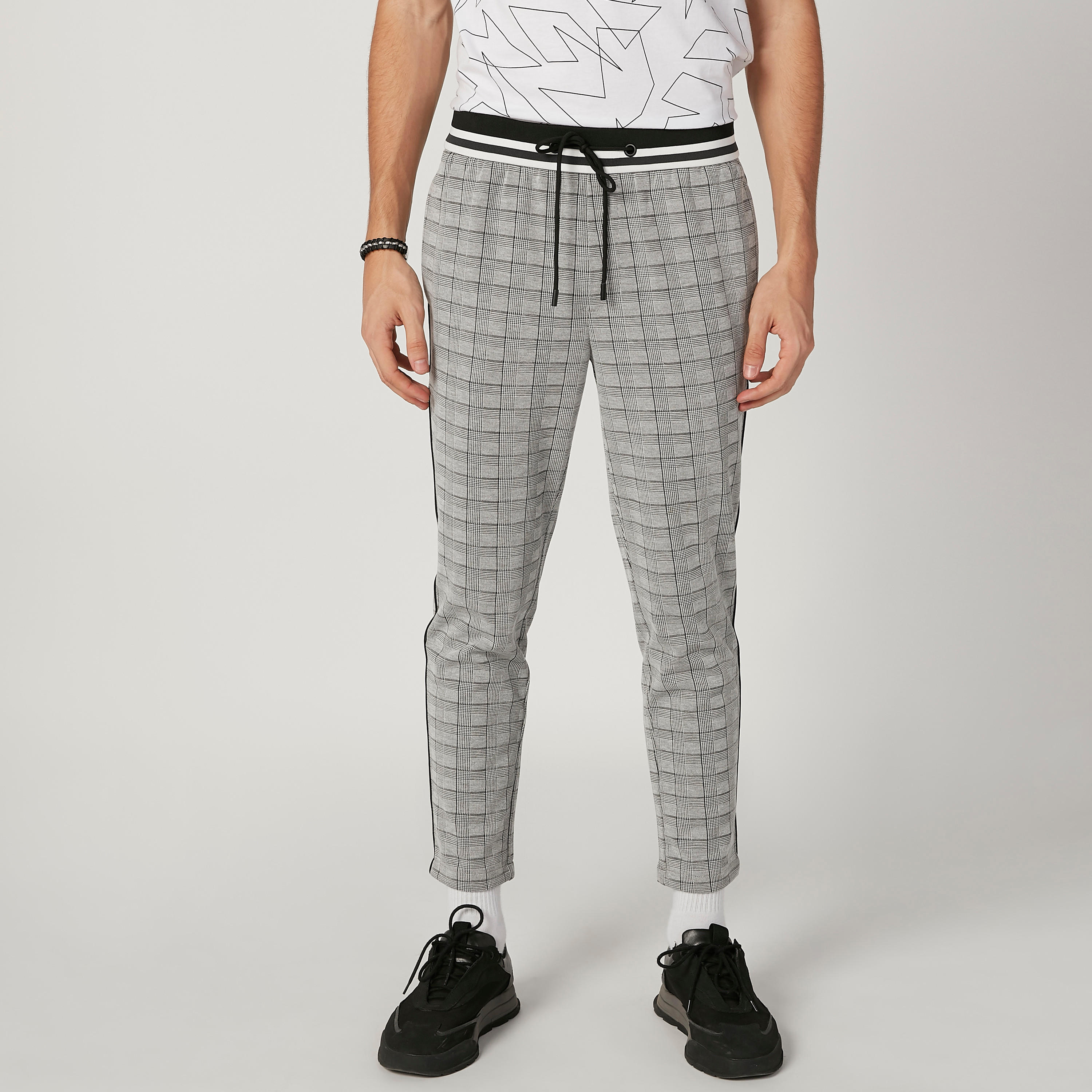 بنطال مستدام قصير كاروهات بخصر مطّاطي -men-clothing-bottoms-trousersandchinos-trousers-image-1
