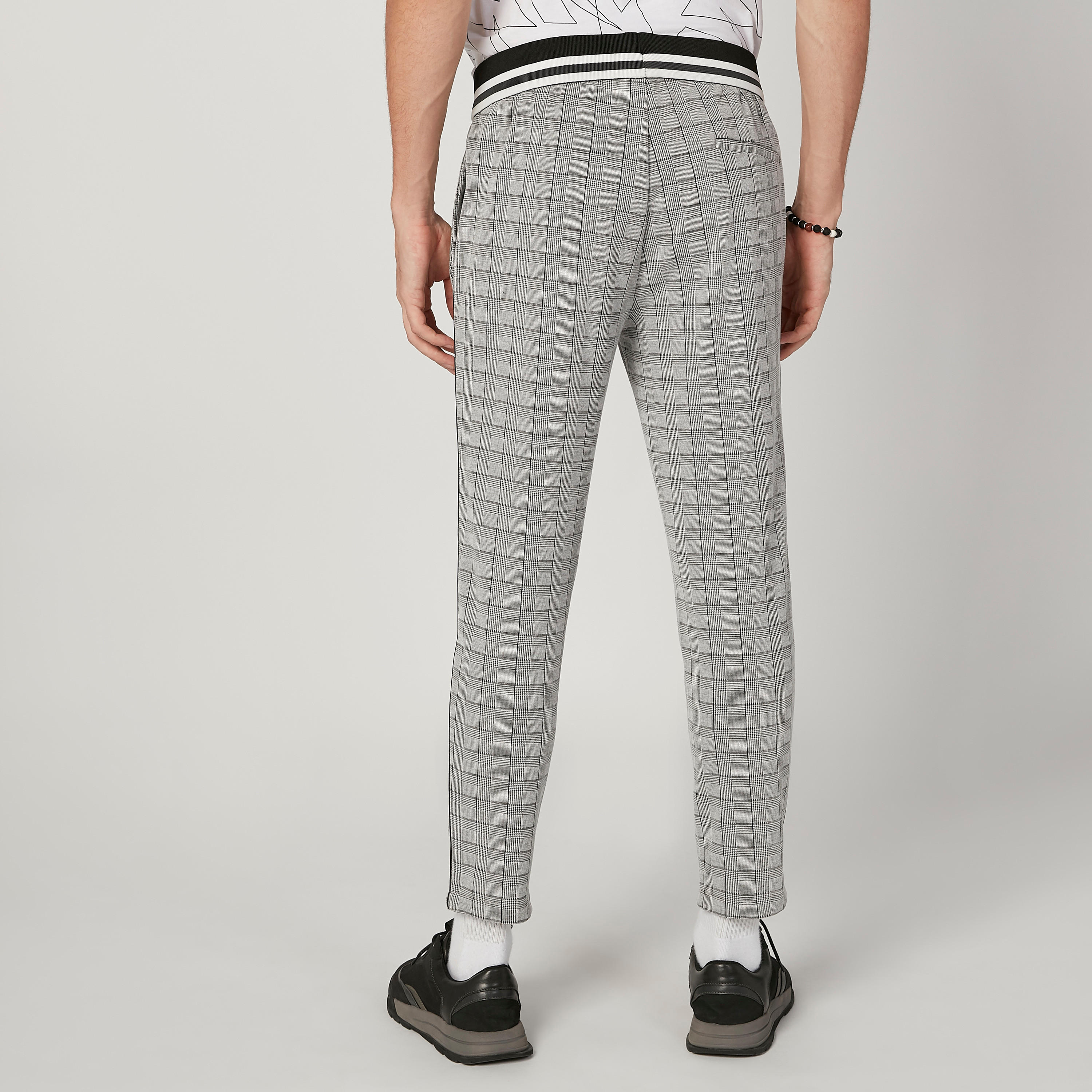 بنطال مستدام قصير كاروهات بخصر مطّاطي -men-clothing-bottoms-trousersandchinos-trousers-image-4