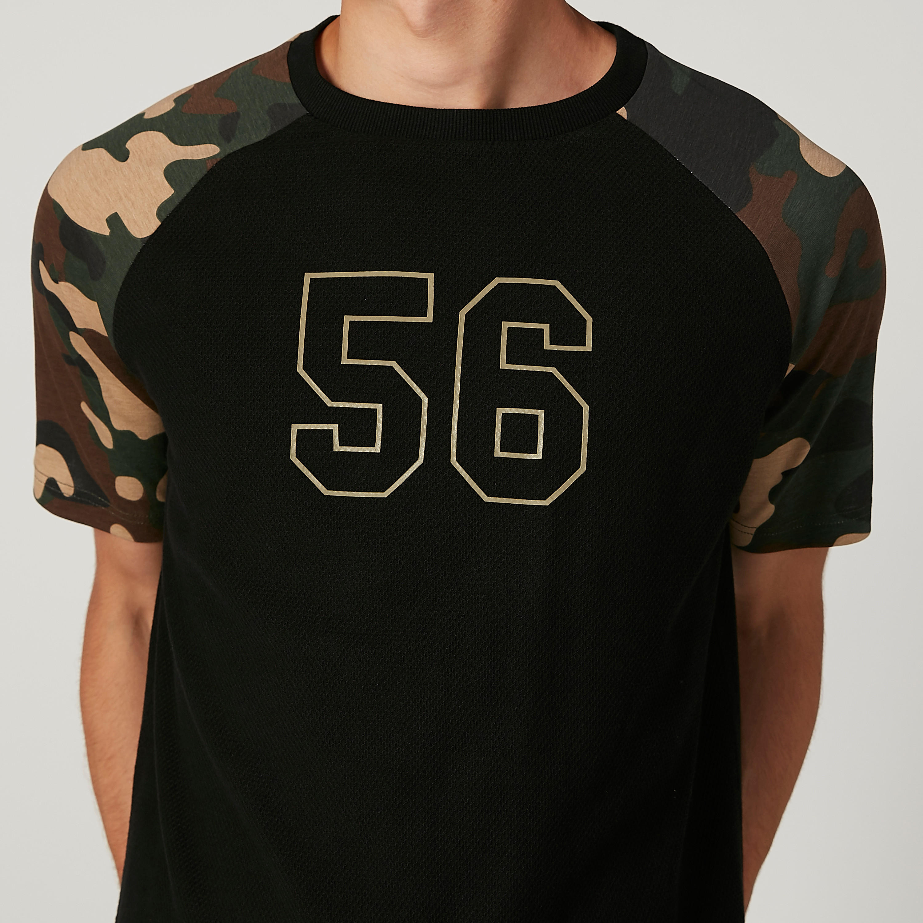 تيشيرت بياقة ضيّقة وأكمام مغايرة وطبعات-men-clothing-tshirtsandpolos-tshirts-image-3